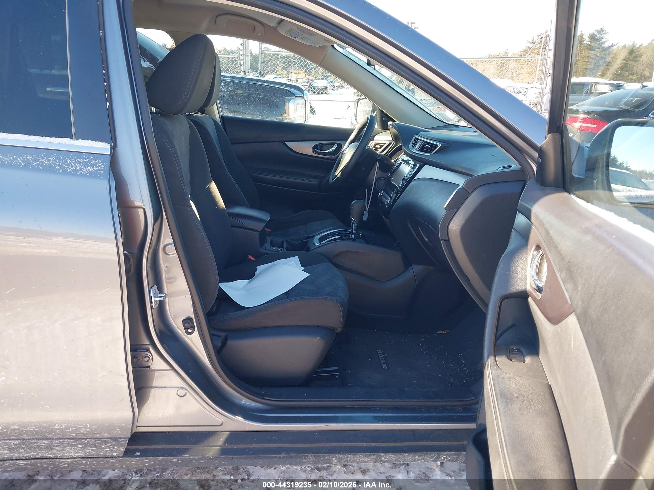 NISSAN ROGUE image 5