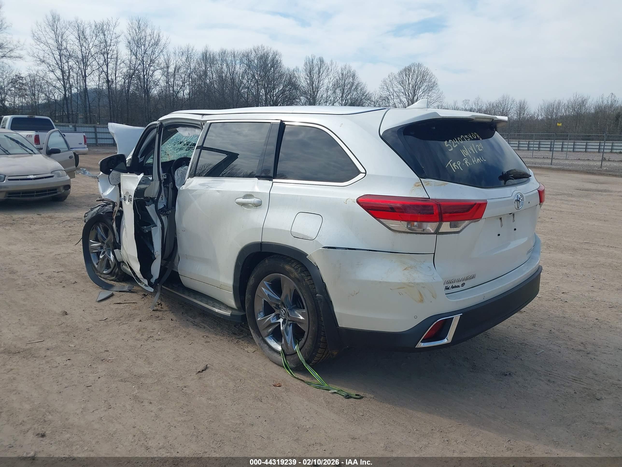 TOYOTA HIGHLANDER image 3
