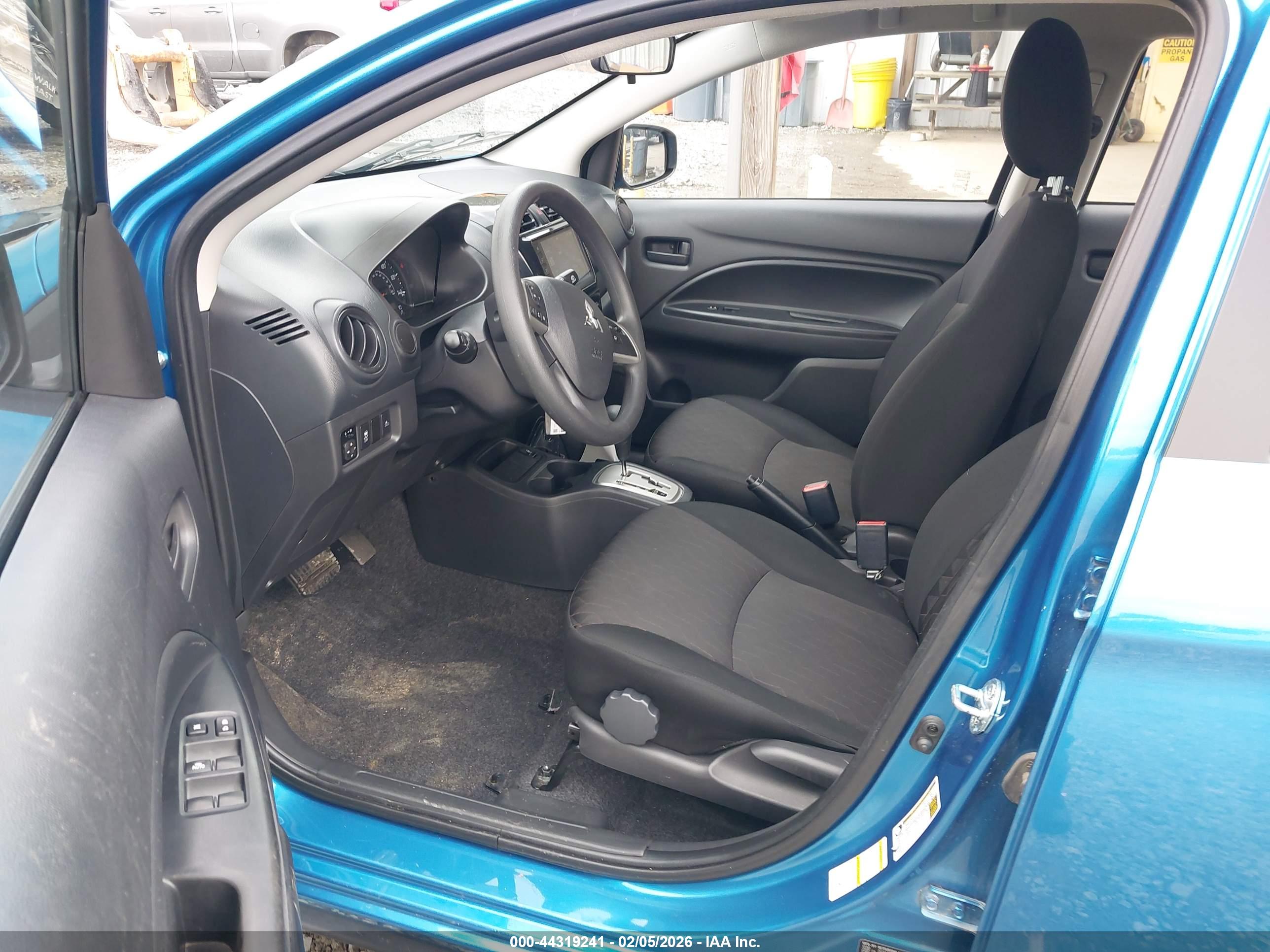 MITSUBISHI MIRAGE image 5