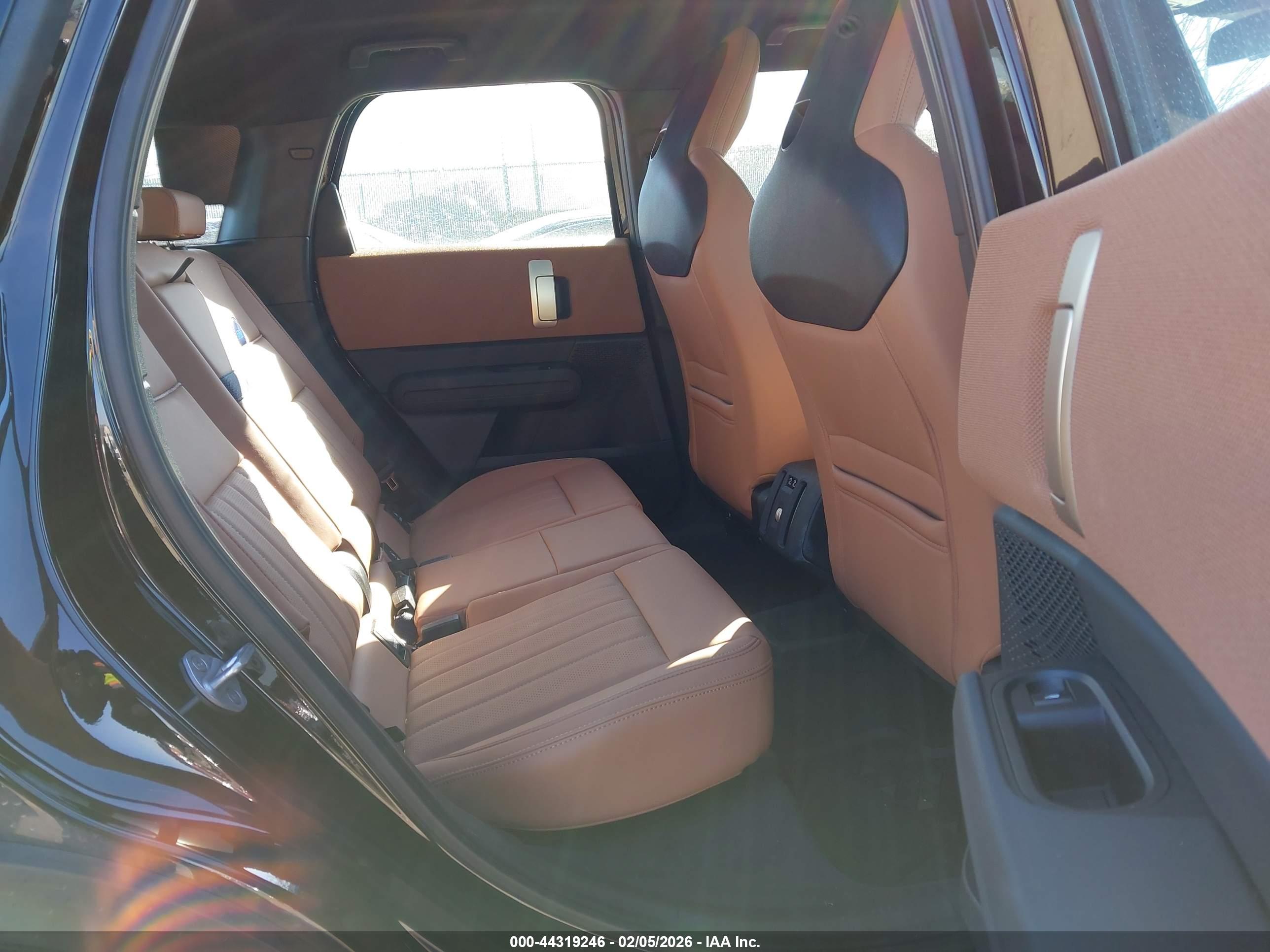MINI COUNTRYMAN image 8