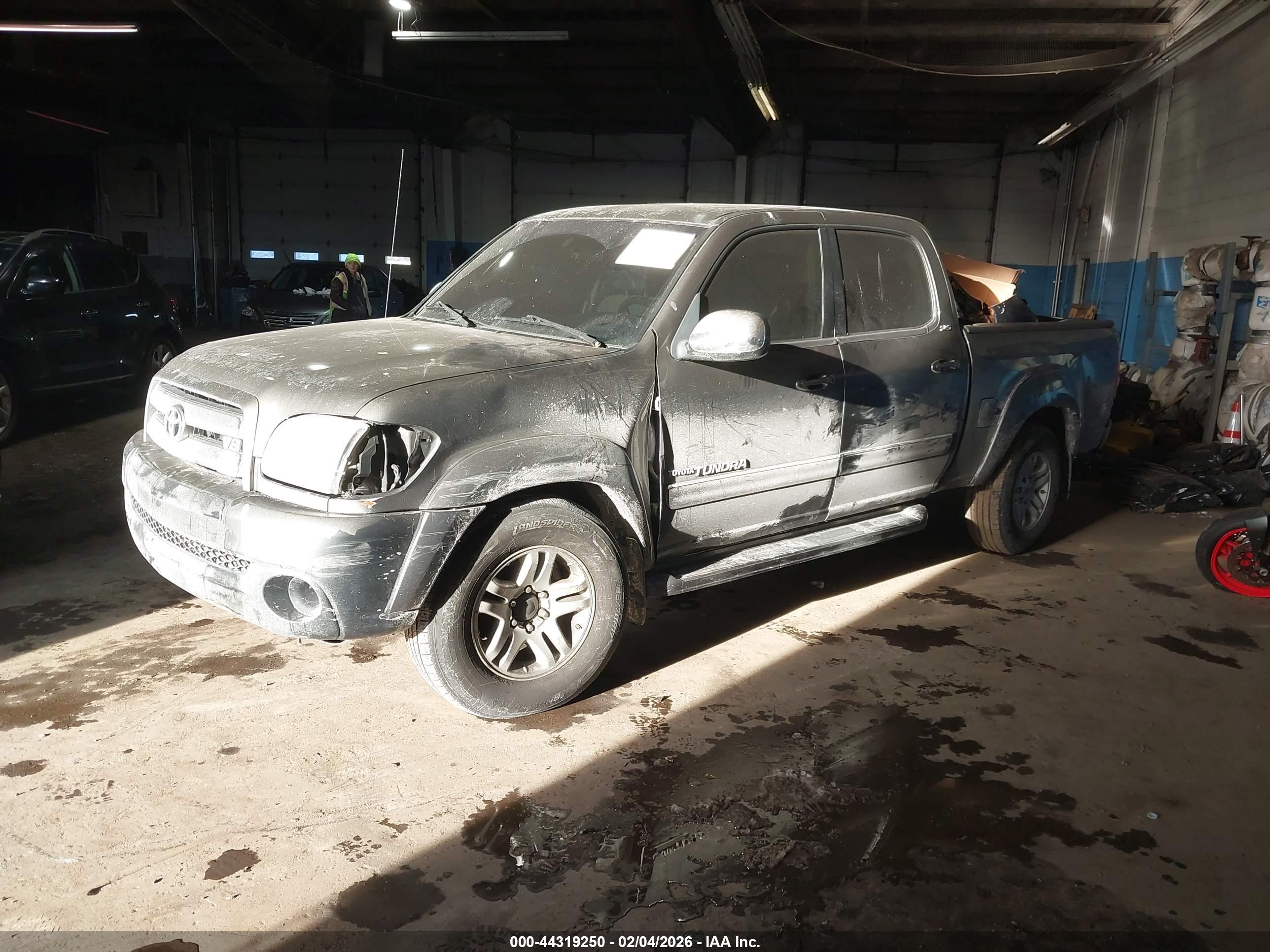 TOYOTA TUNDRA image 2