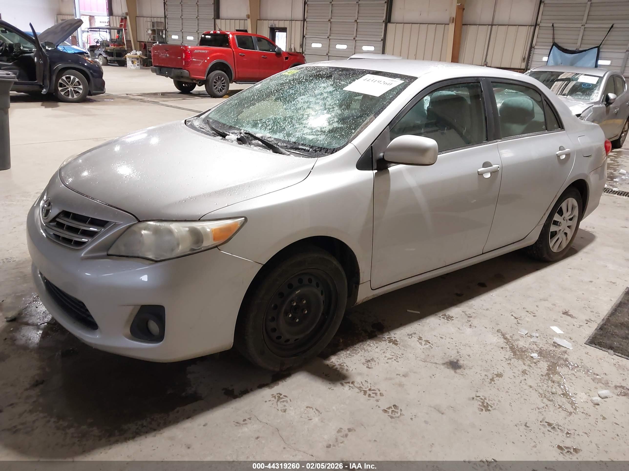 TOYOTA COROLLA image 2