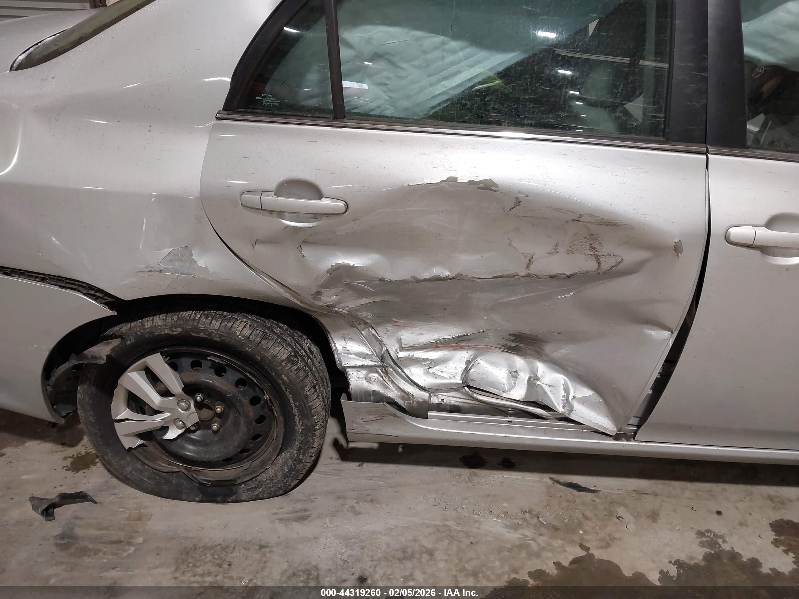 TOYOTA COROLLA image 6