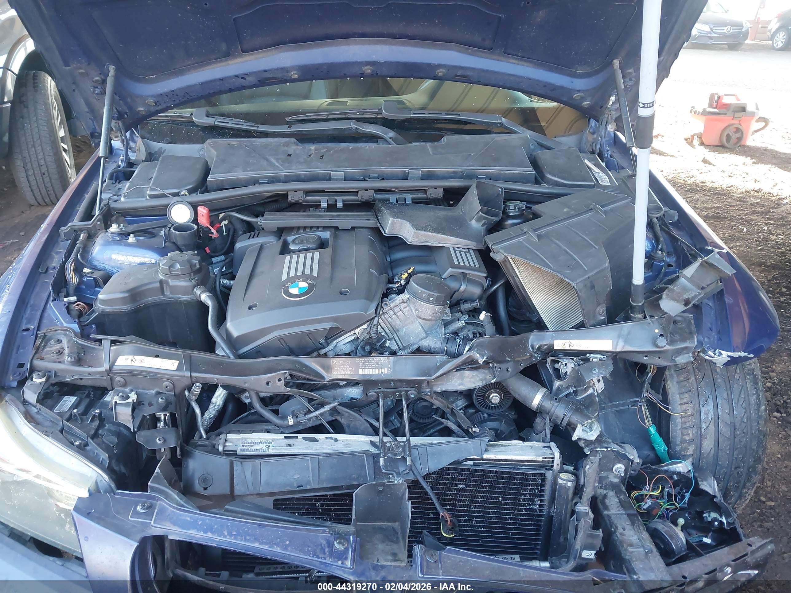 BMW 328I image 10