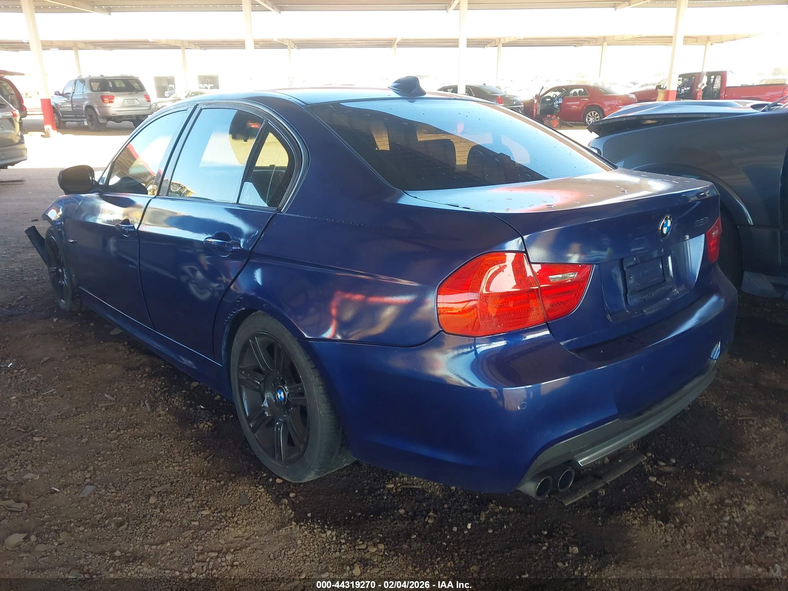 BMW 328I image 3