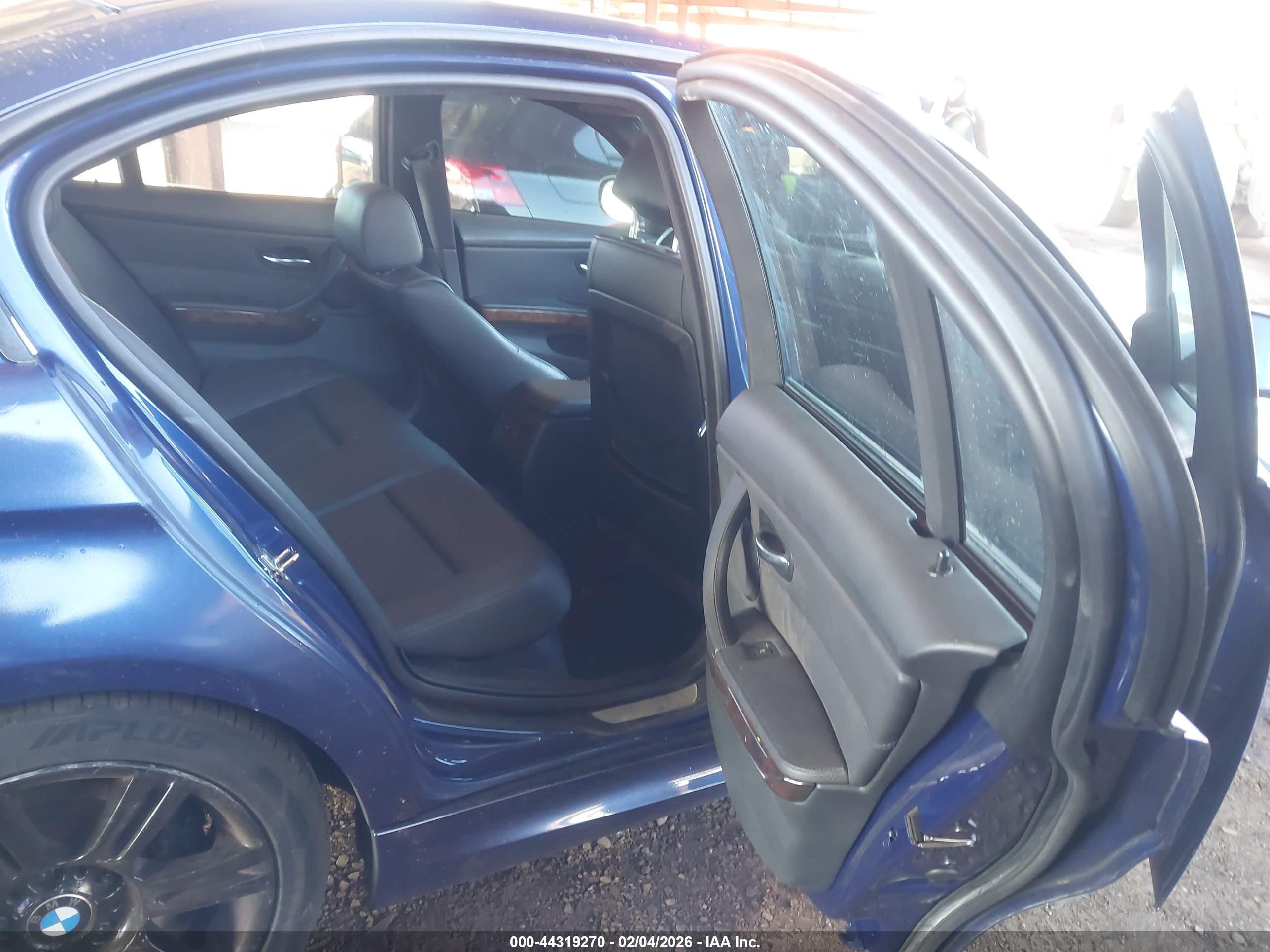 BMW 328I image 8
