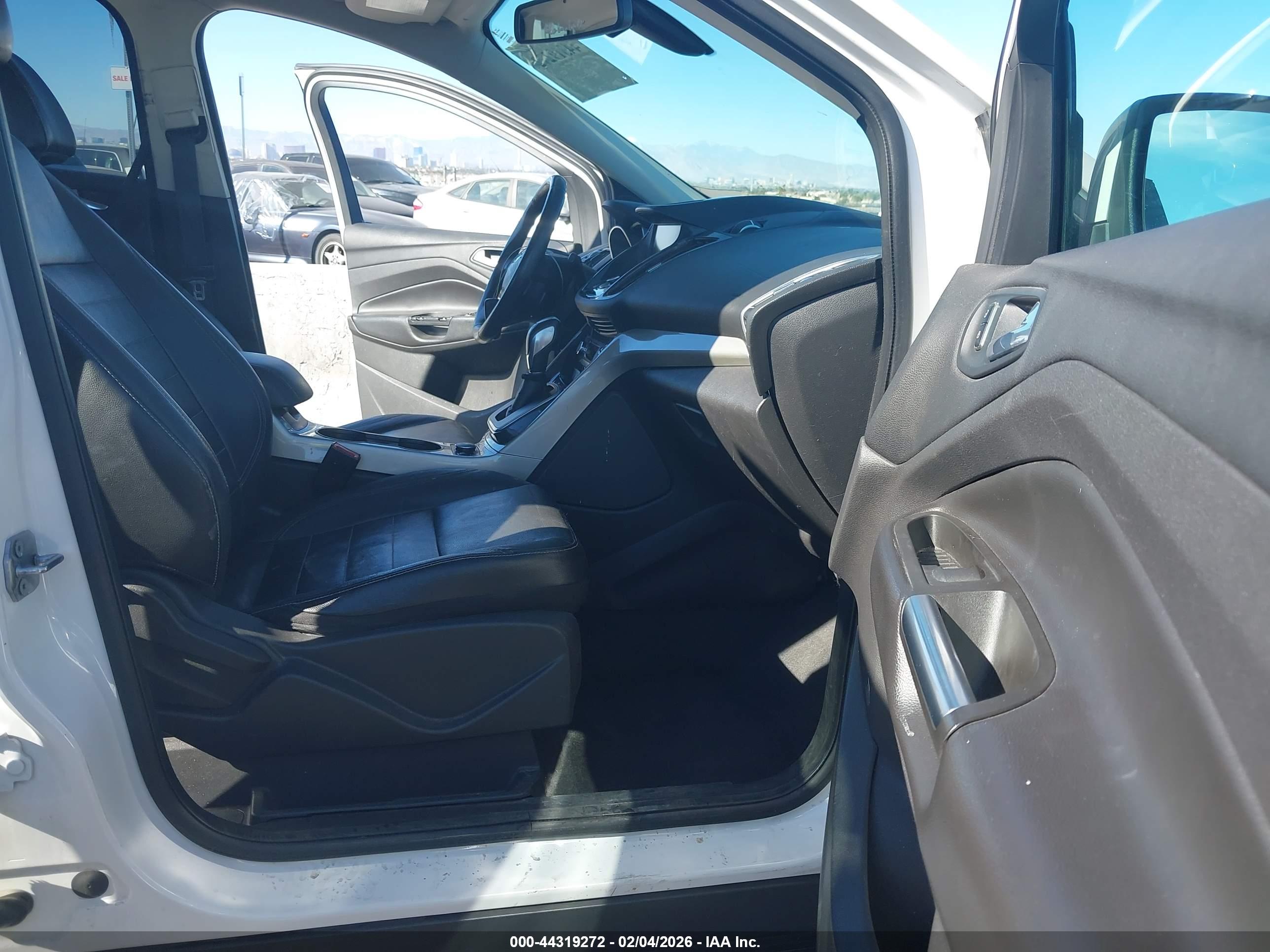 FORD ESCAPE image 5
