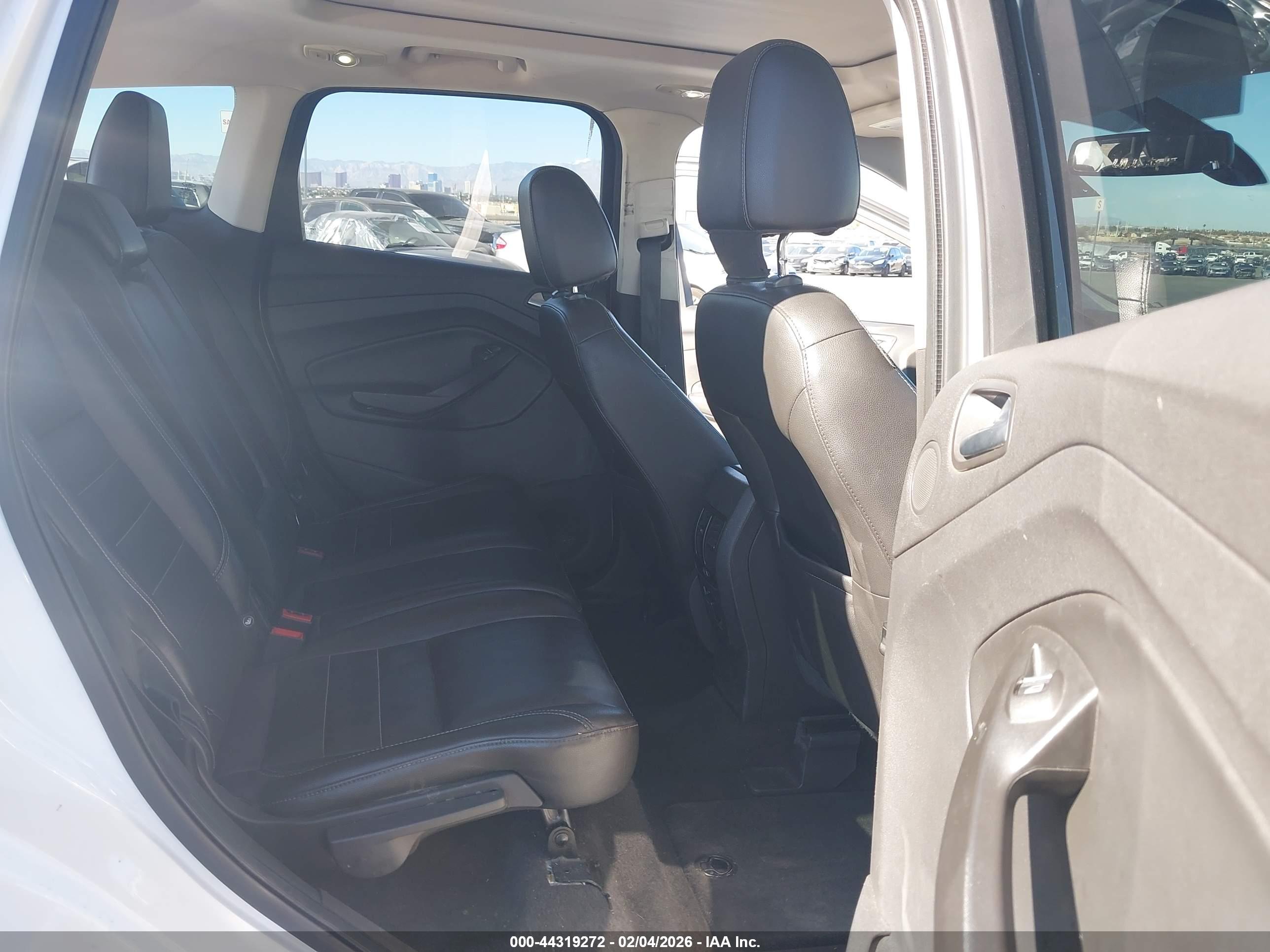 FORD ESCAPE image 8