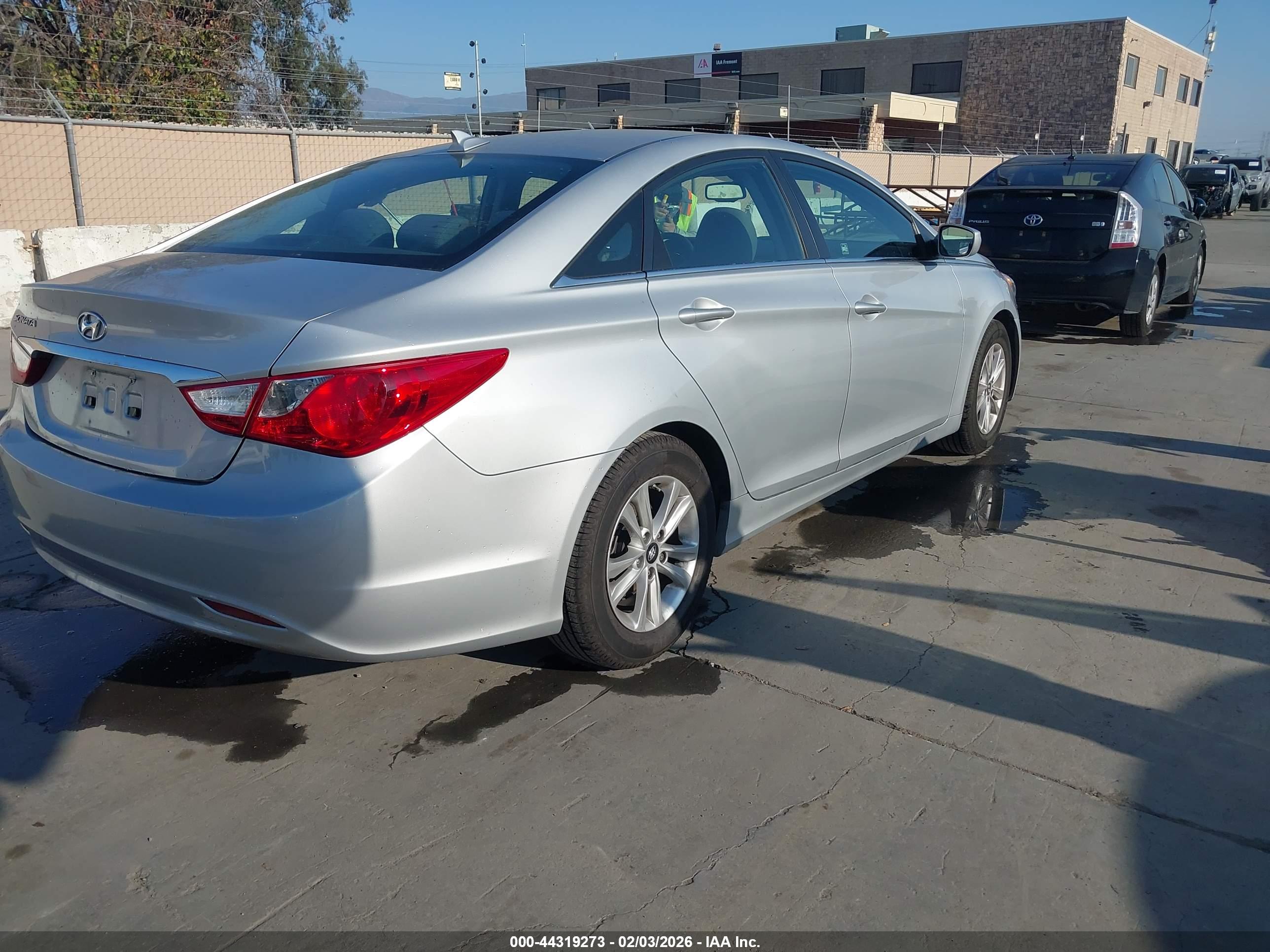 HYUNDAI SONATA image 4