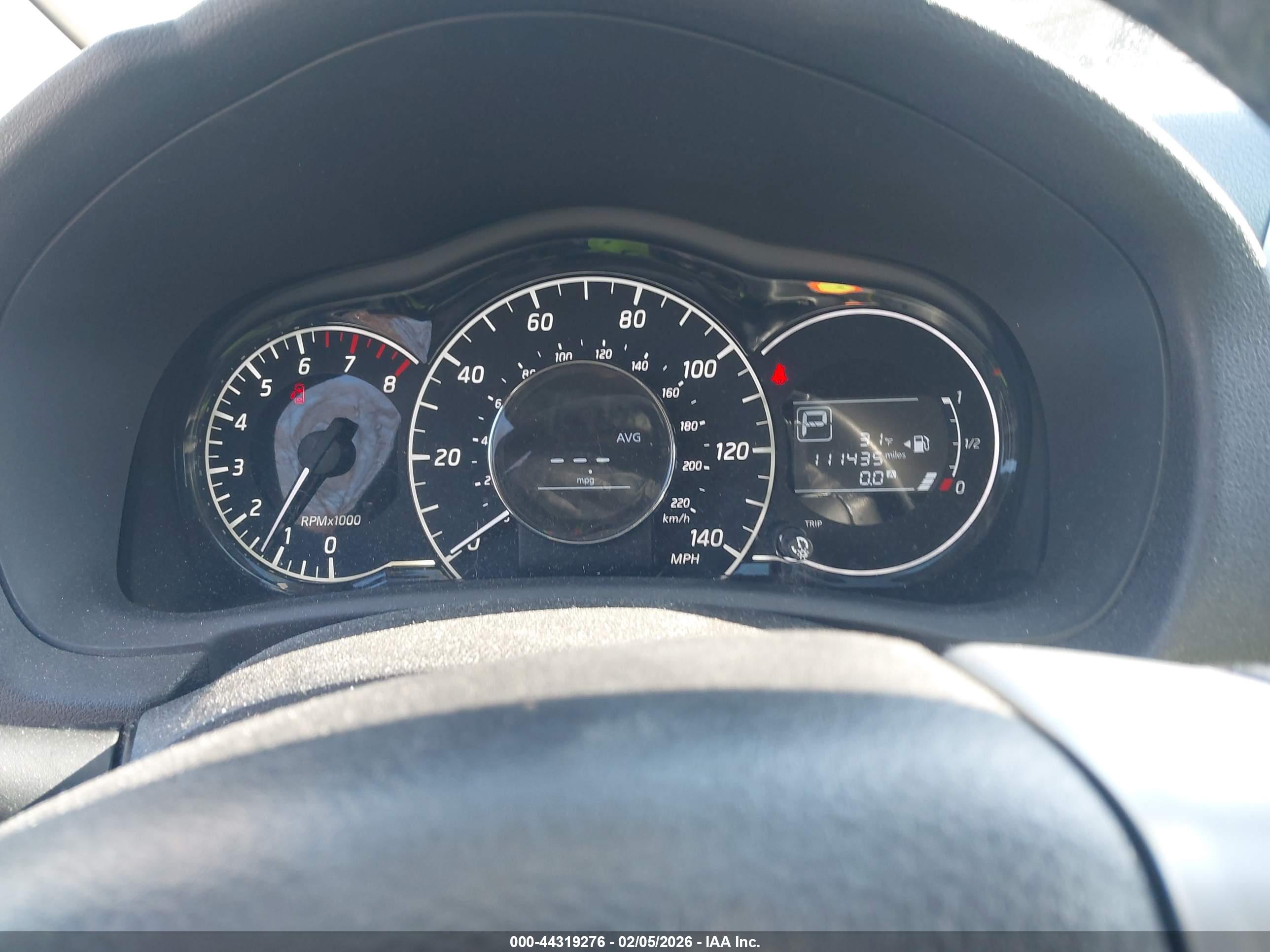 NISSAN VERSA image 7