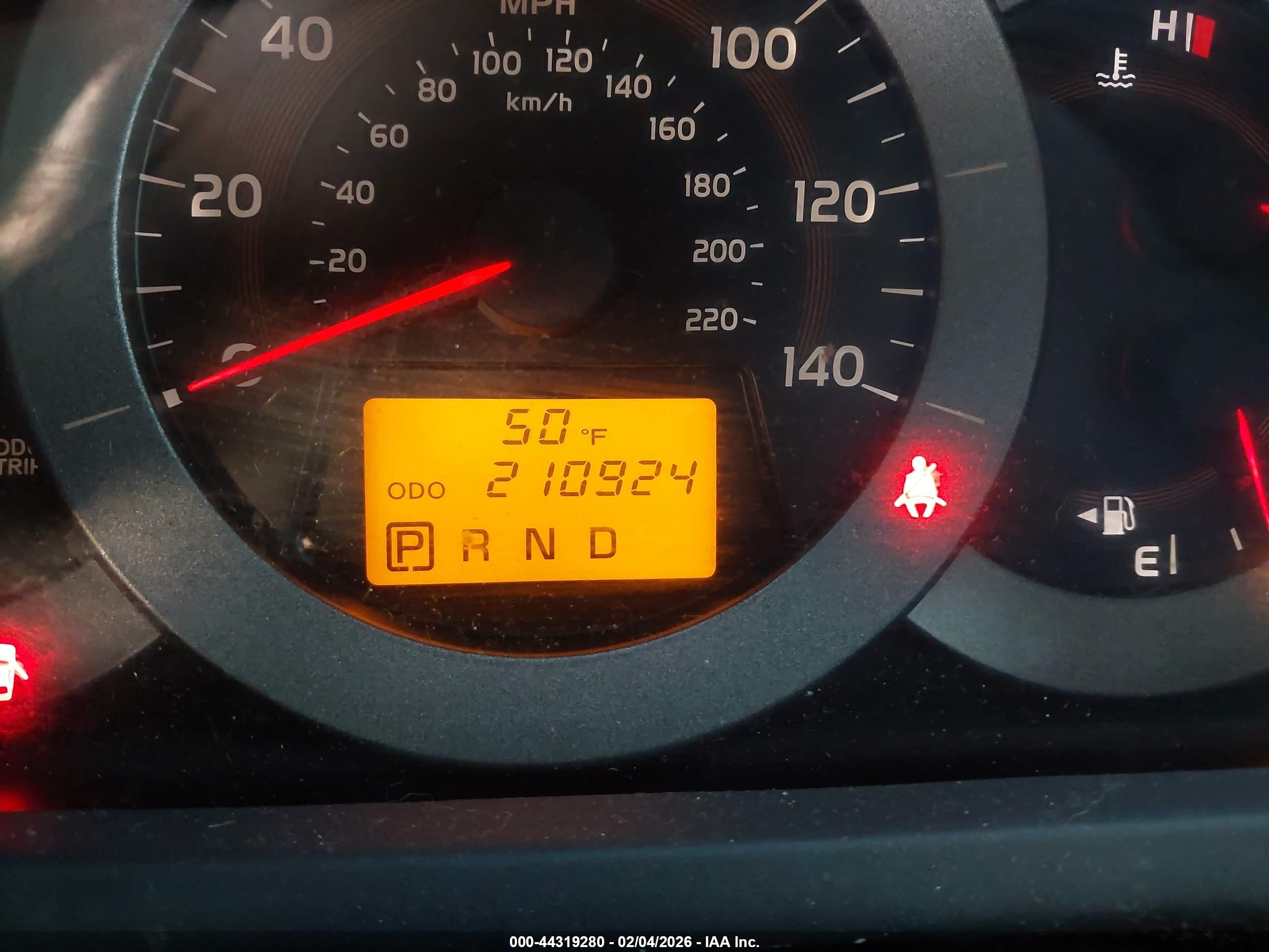 TOYOTA RAV4 image 7