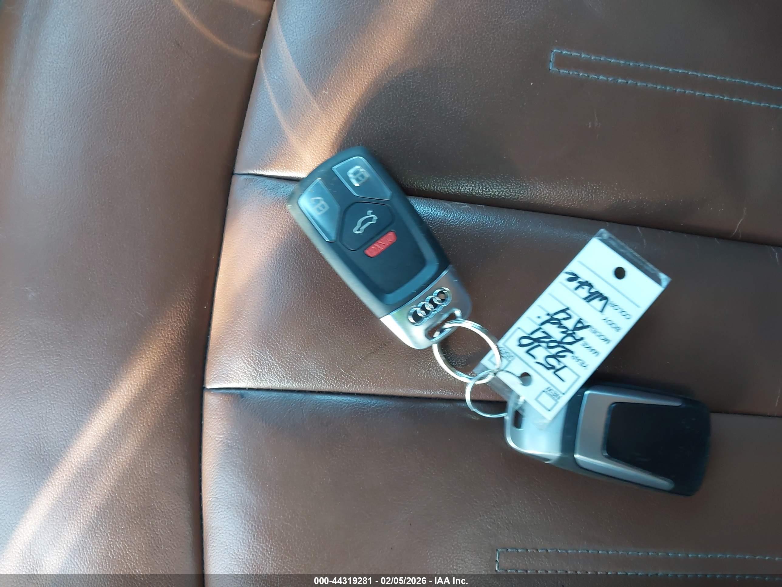 AUDI A4 image 11