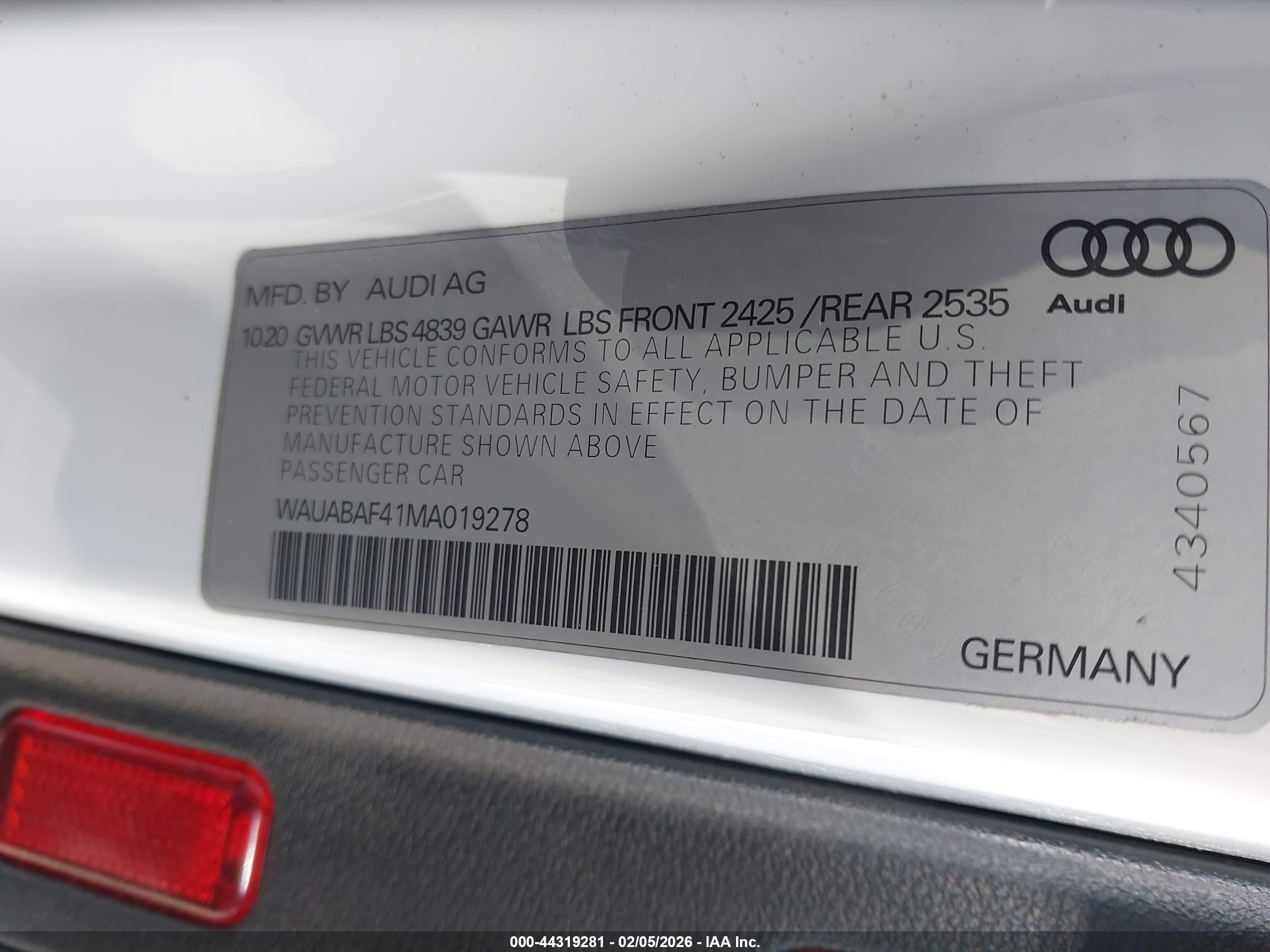 AUDI A4 image 9