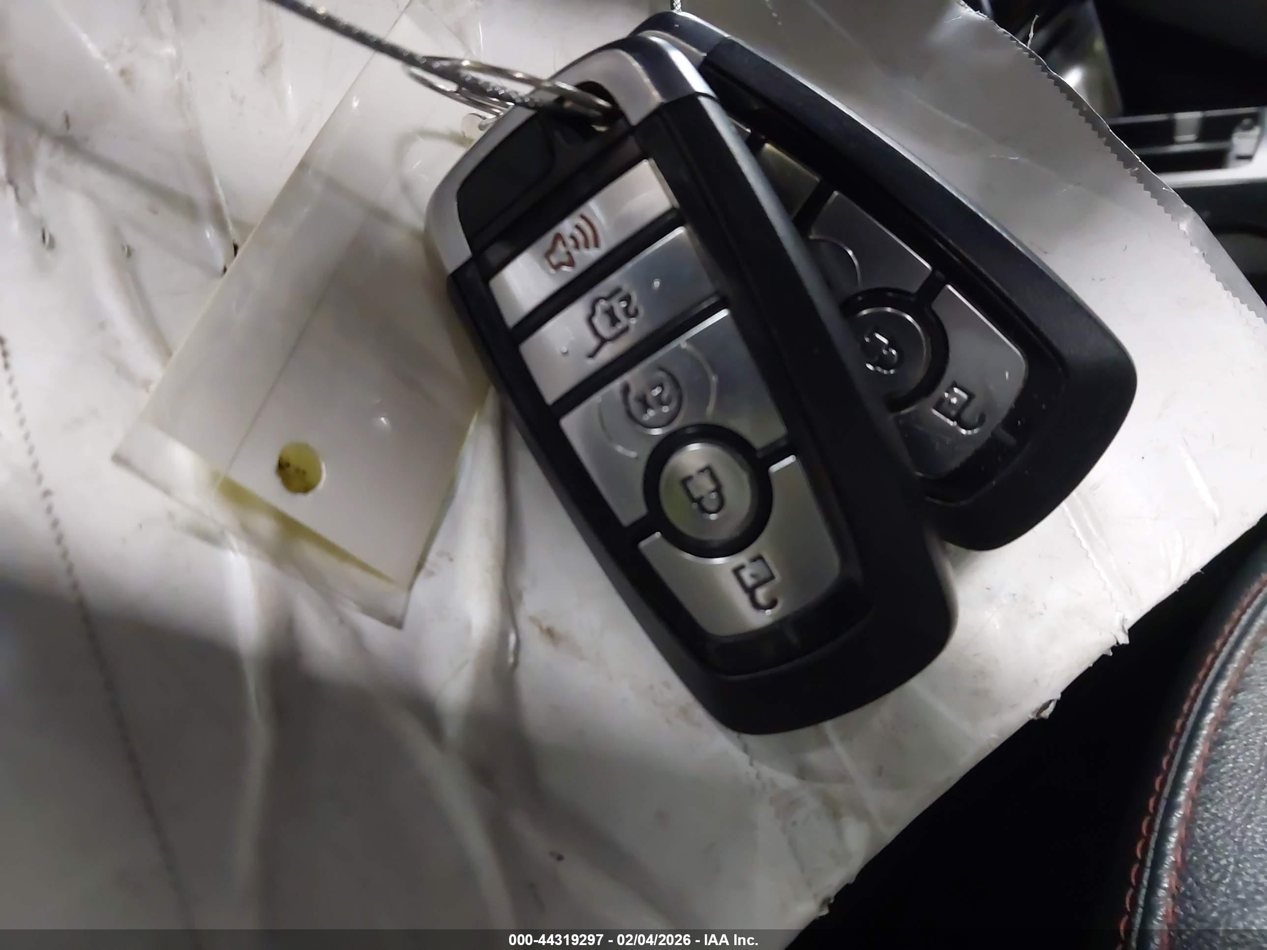 FORD EXPLORER image 11