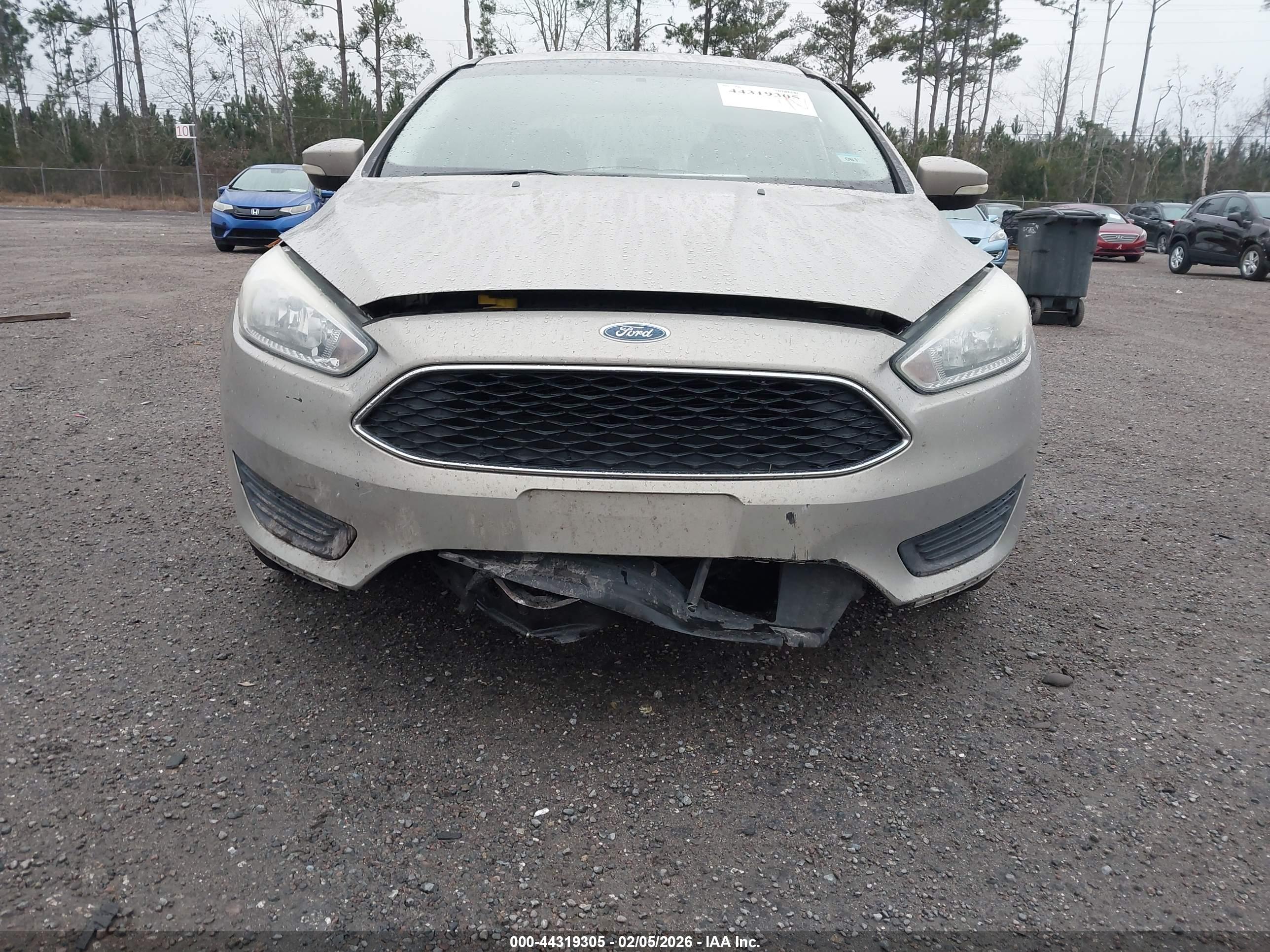 FORD FOCUS image 6