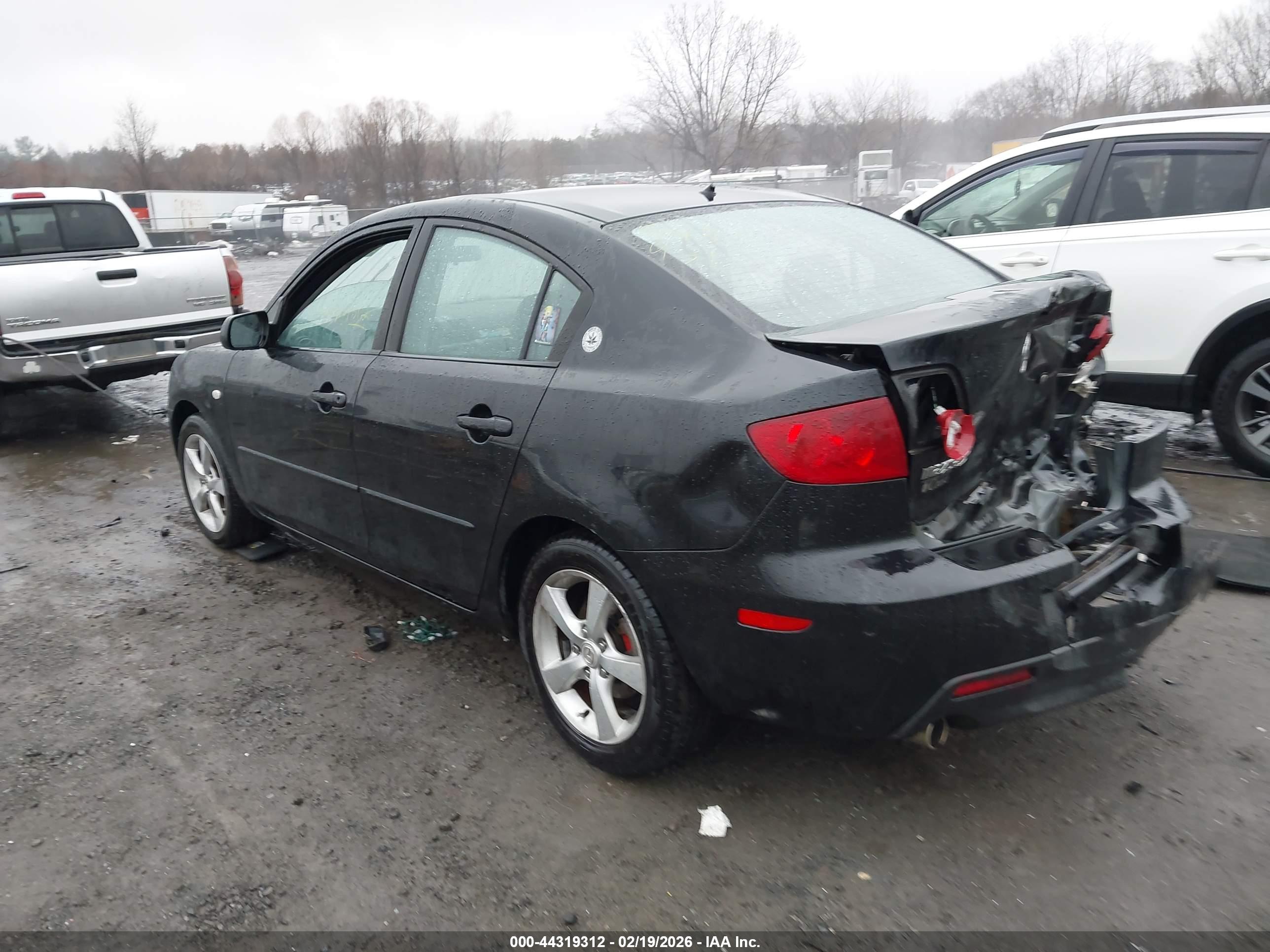 MAZDA MAZDA3 image 3