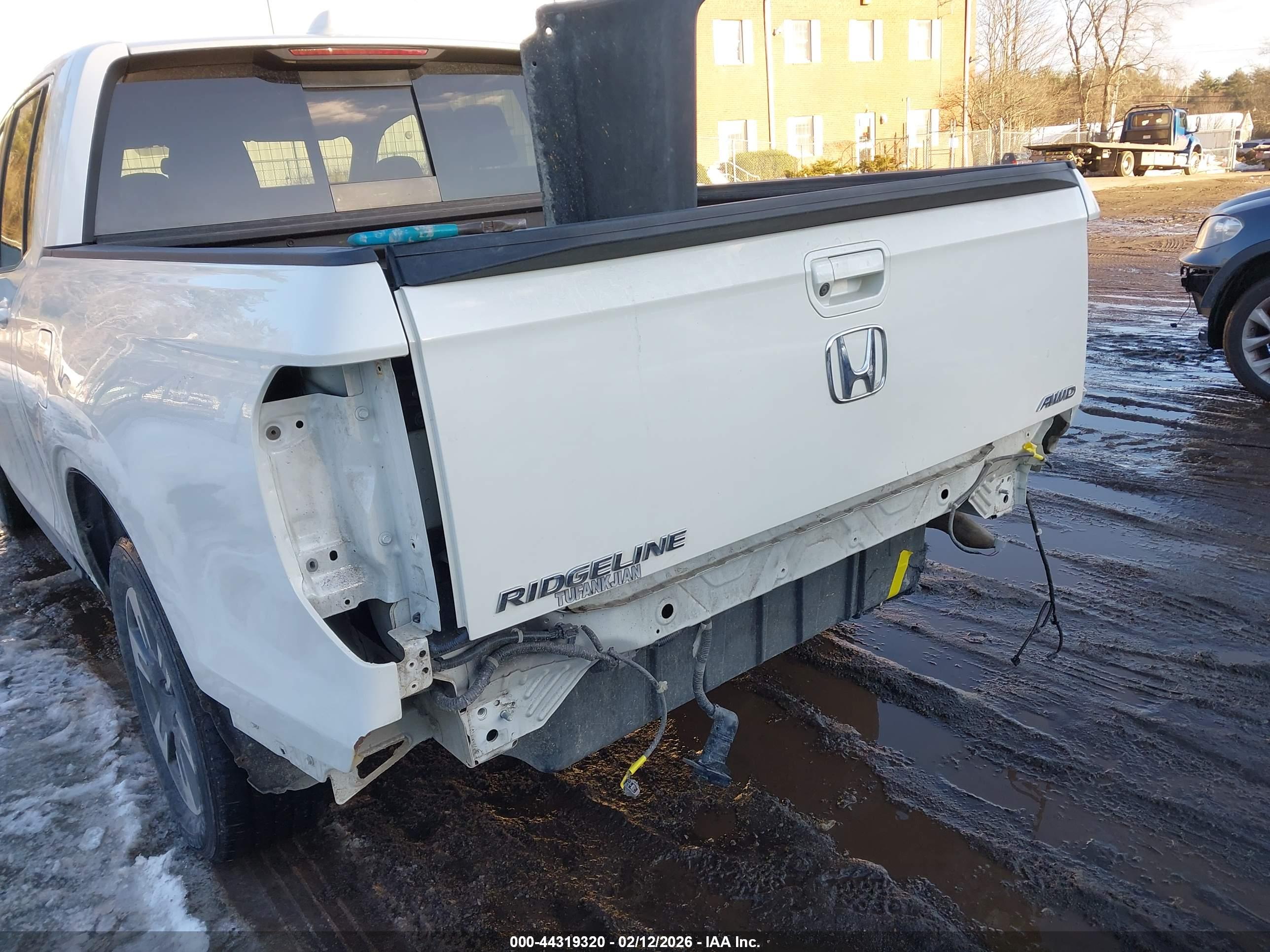 HONDA RIDGELINE image 6