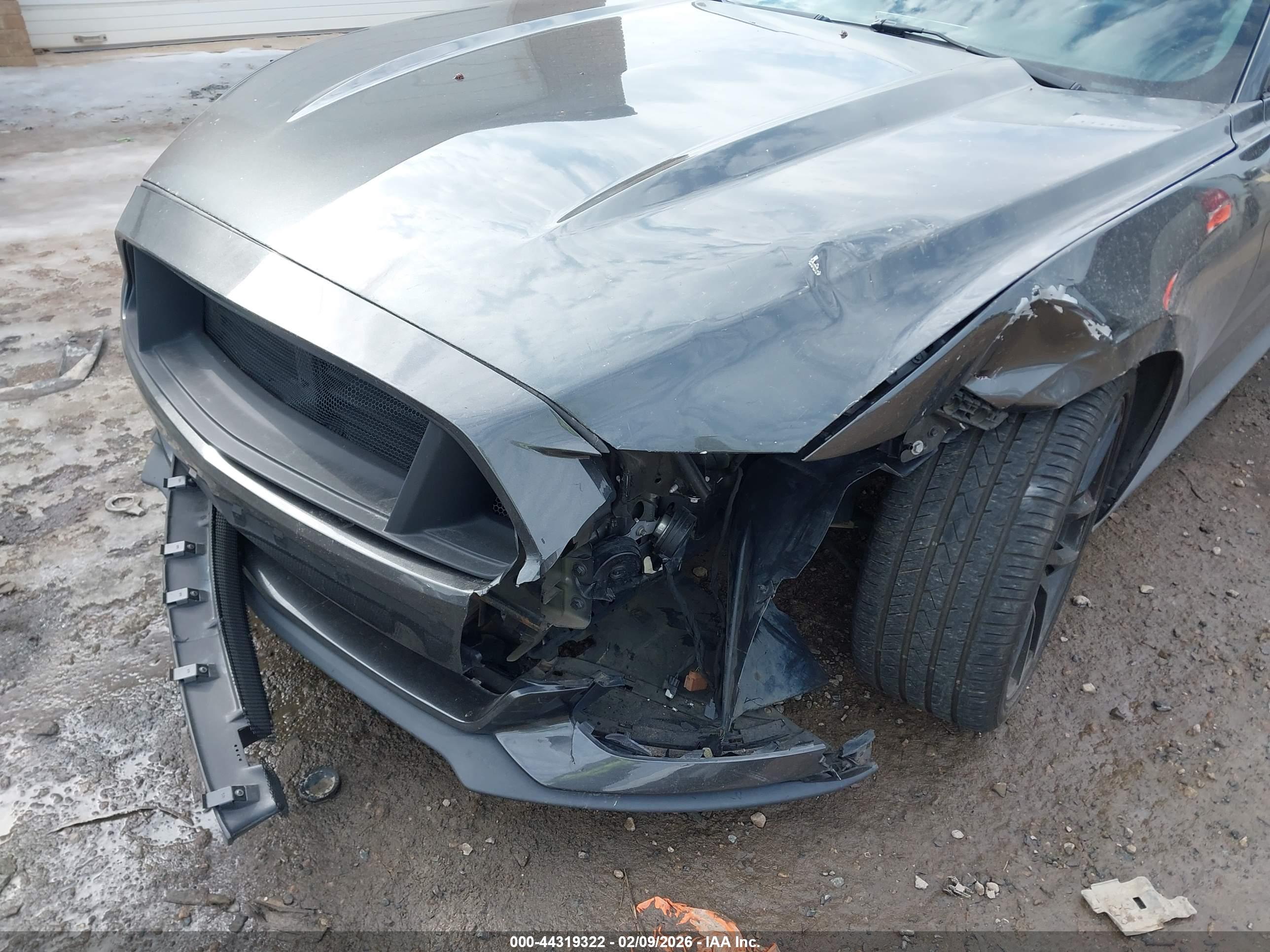FORD MUSTANG image 6
