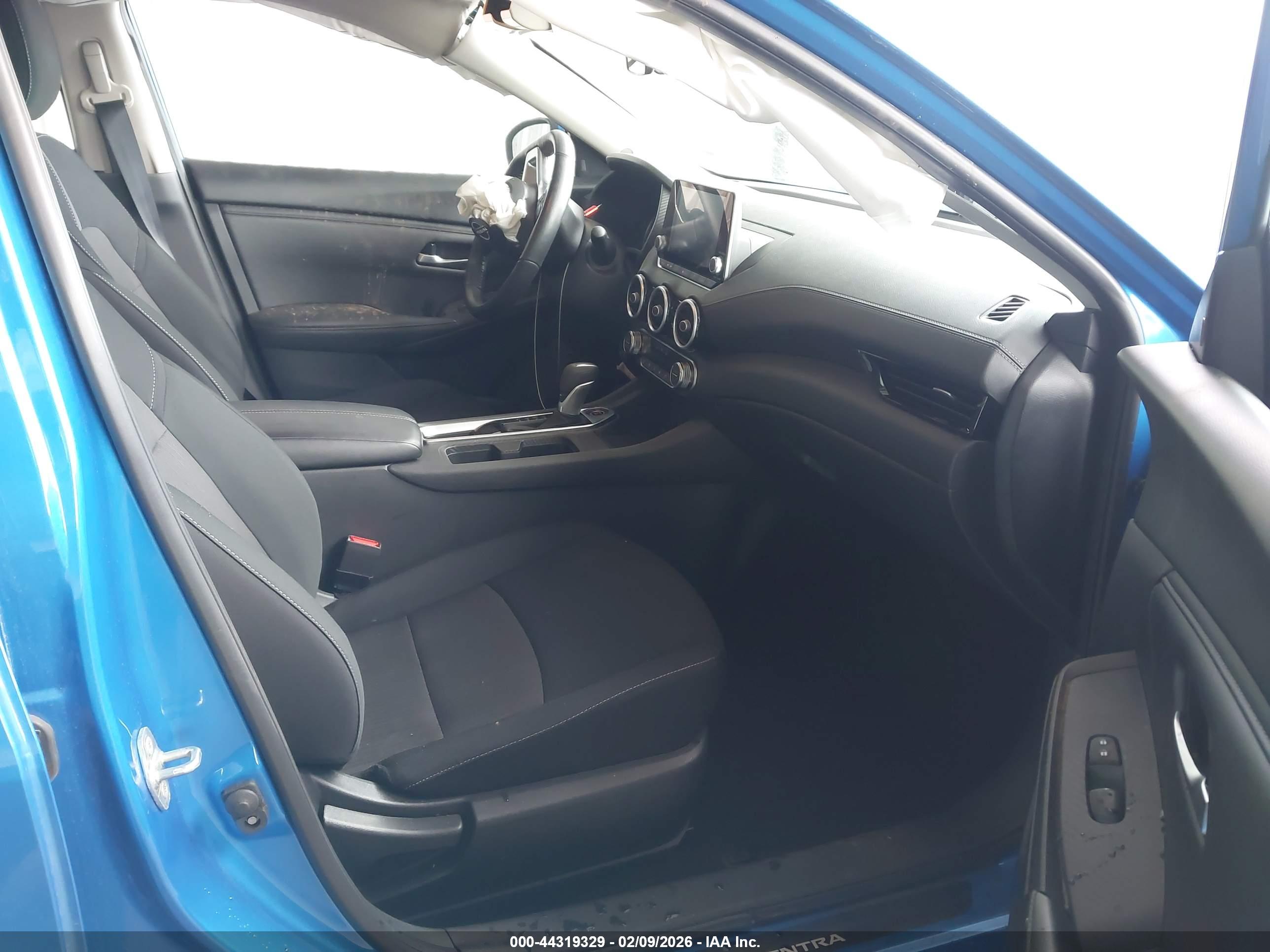 NISSAN SENTRA image 5