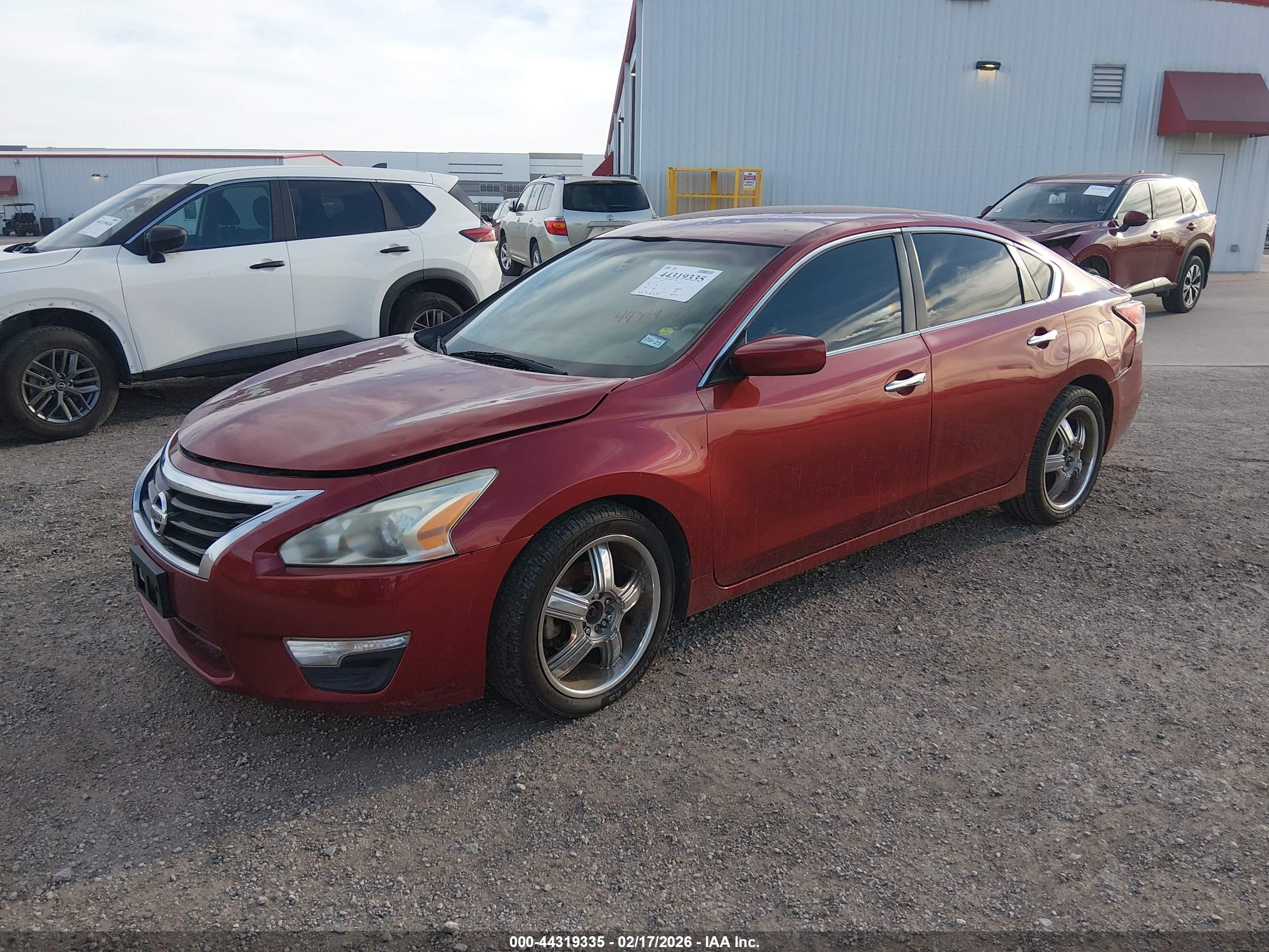 NISSAN ALTIMA image 2