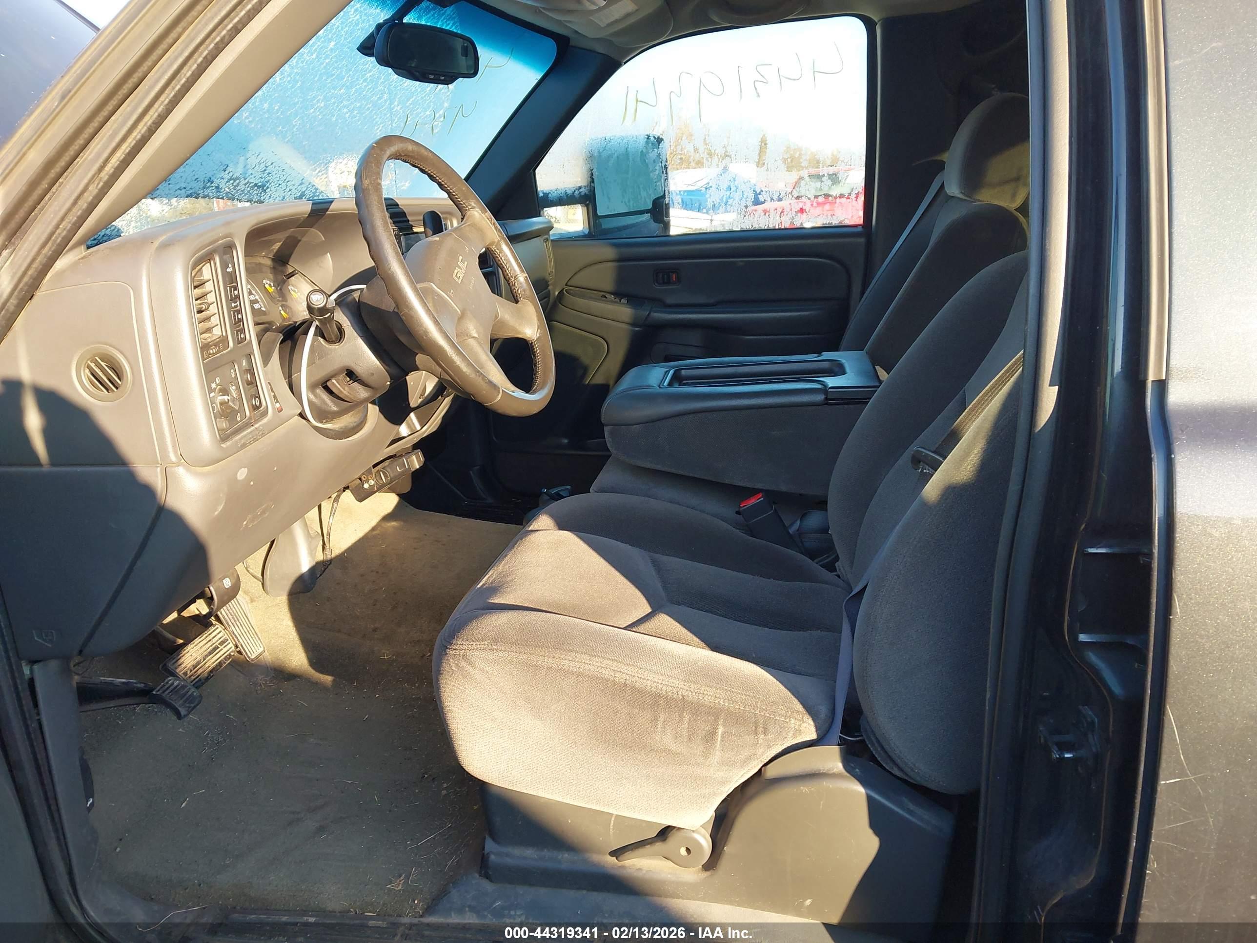GMC SIERRA image 5