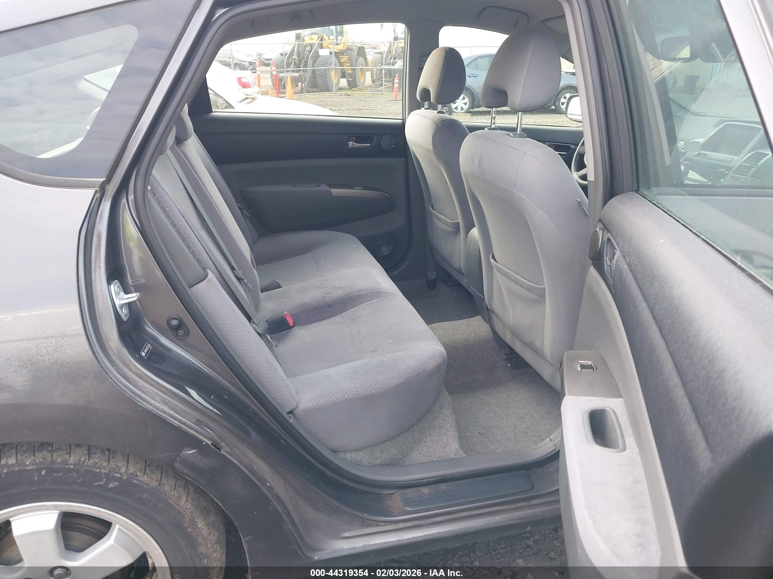 TOYOTA PRIUS image 8