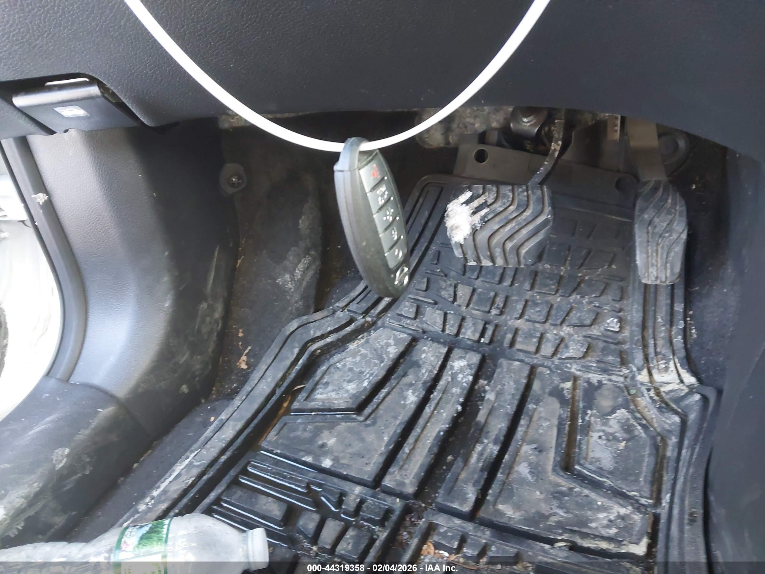 NISSAN ROGUE image 11