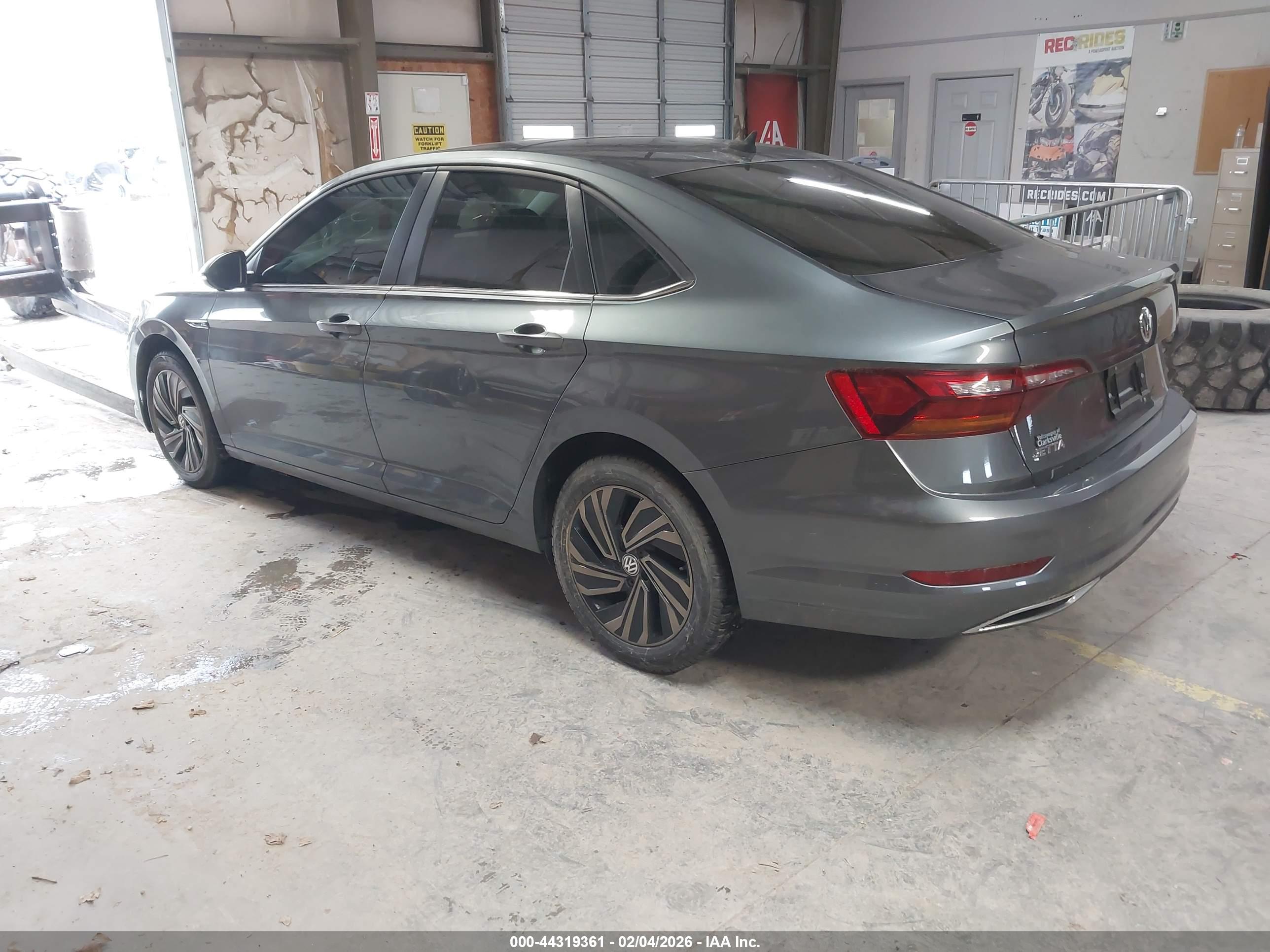 VOLKSWAGEN JETTA image 3