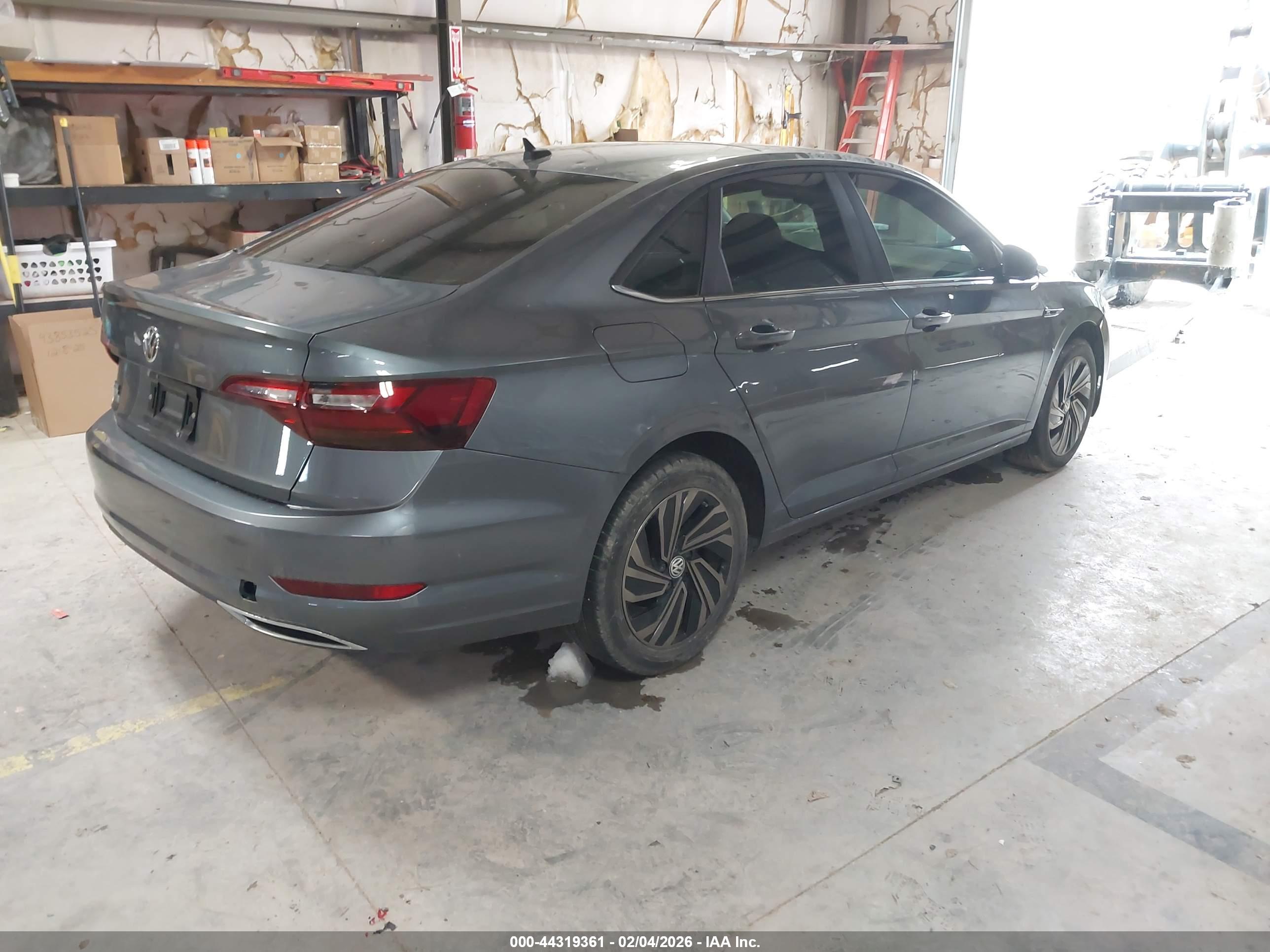 VOLKSWAGEN JETTA image 4