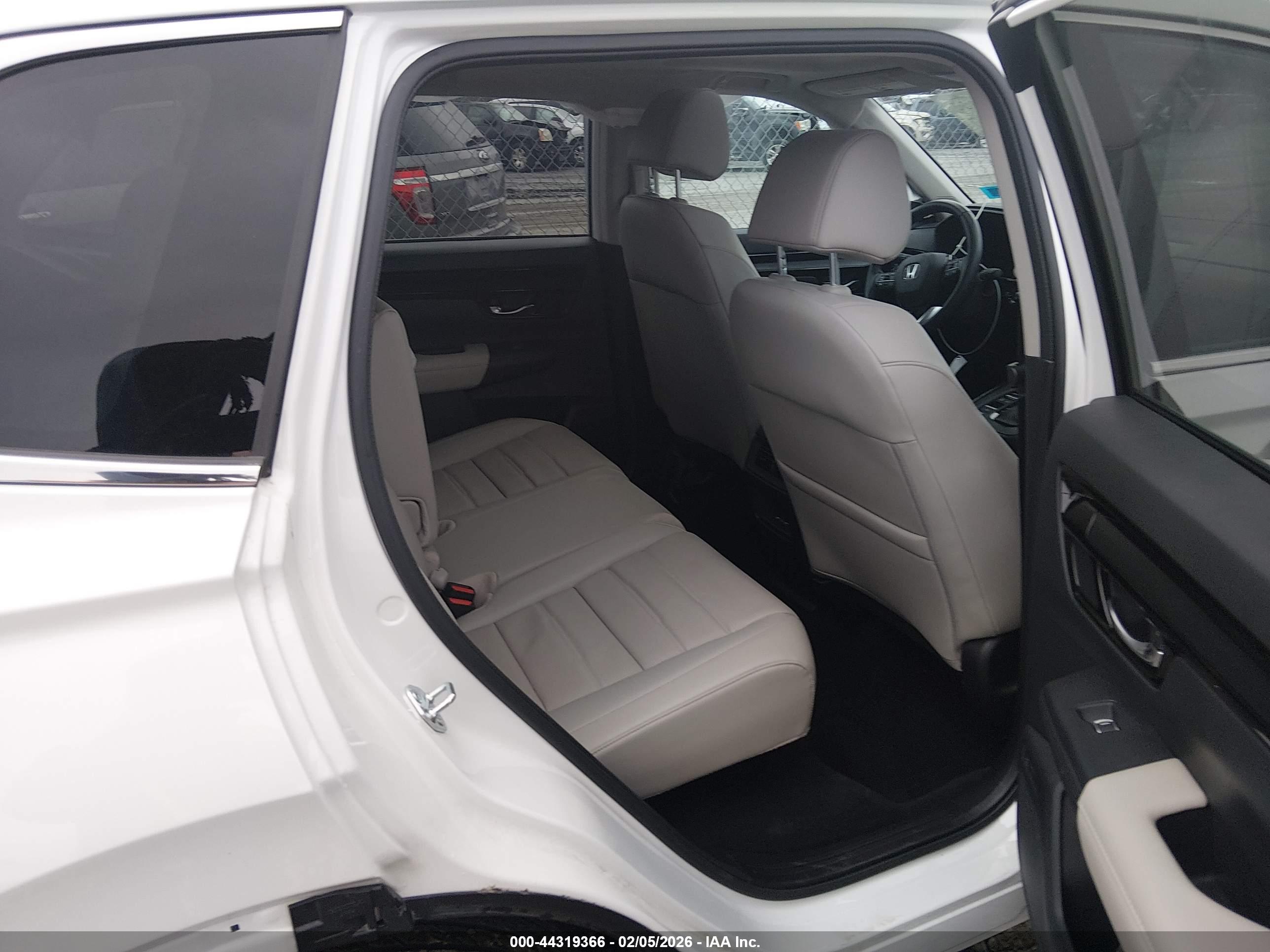 HONDA CR-V image 8