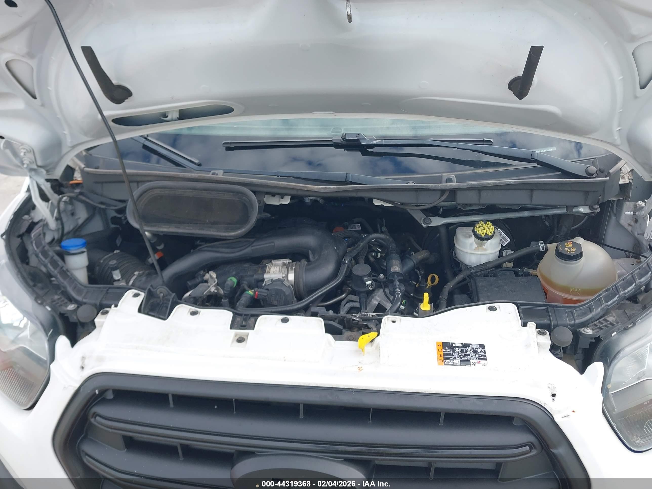 FORD TRANSIT-250 image 10