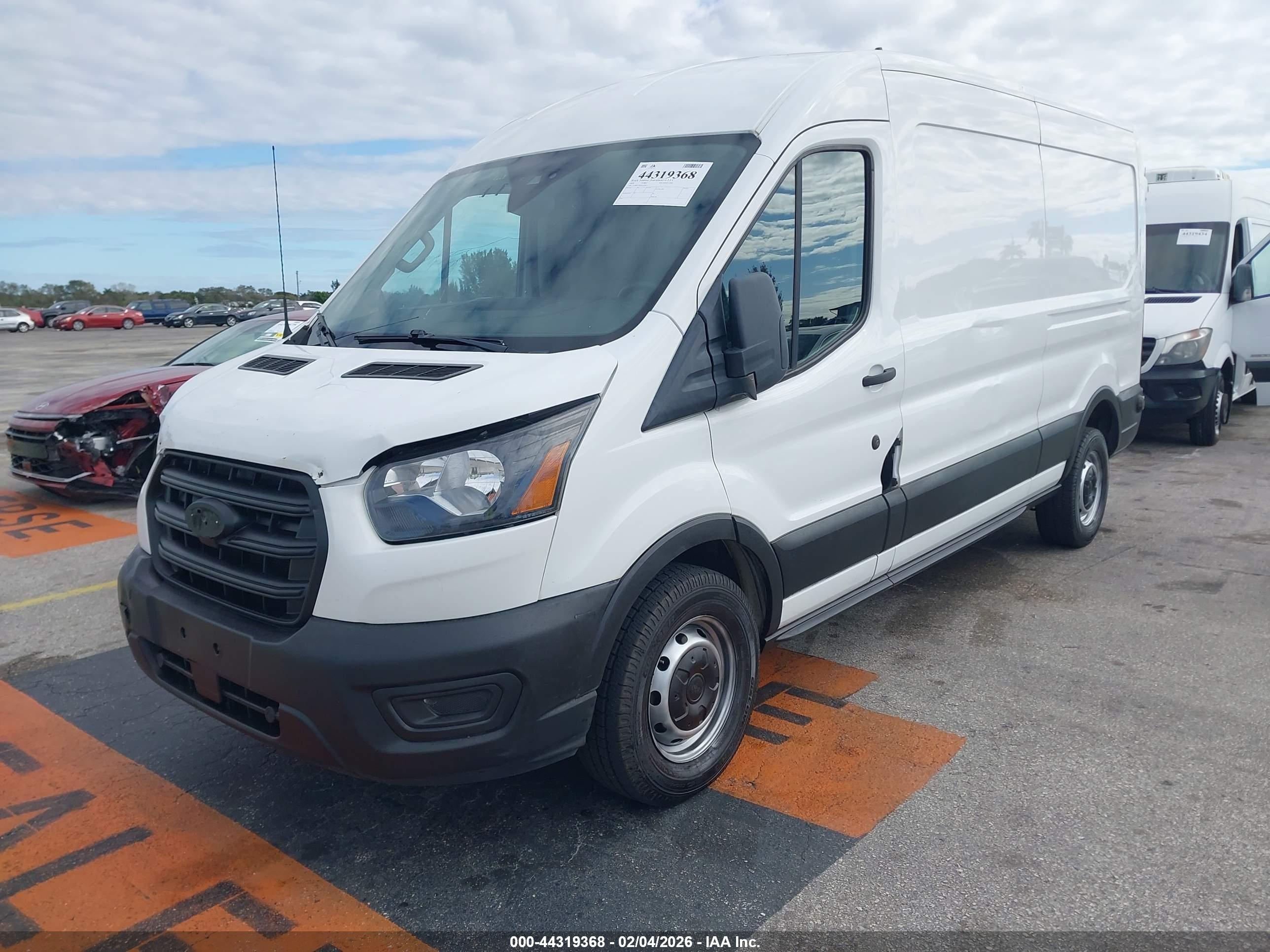 FORD TRANSIT-250 image 2