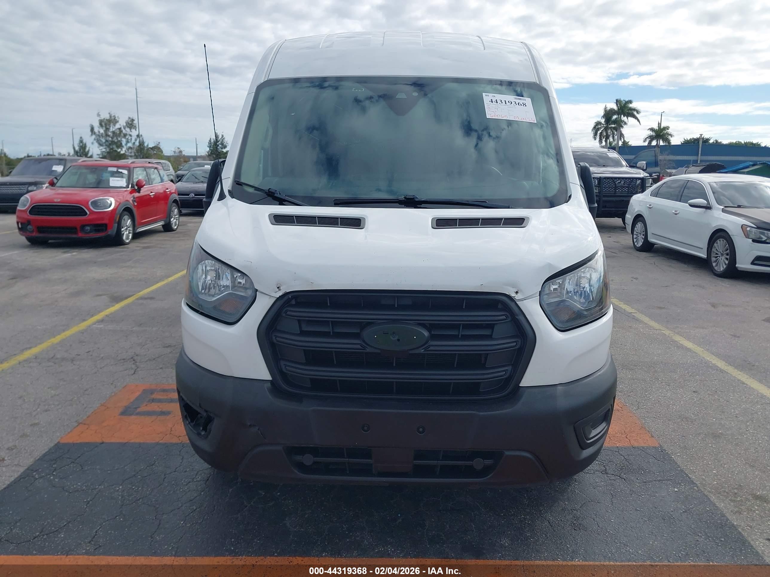 FORD TRANSIT-250 image 6