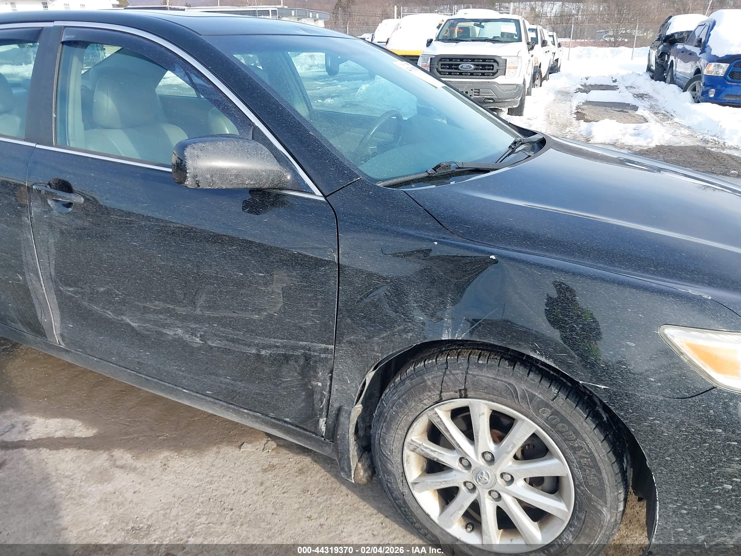 TOYOTA CAMRY image 6