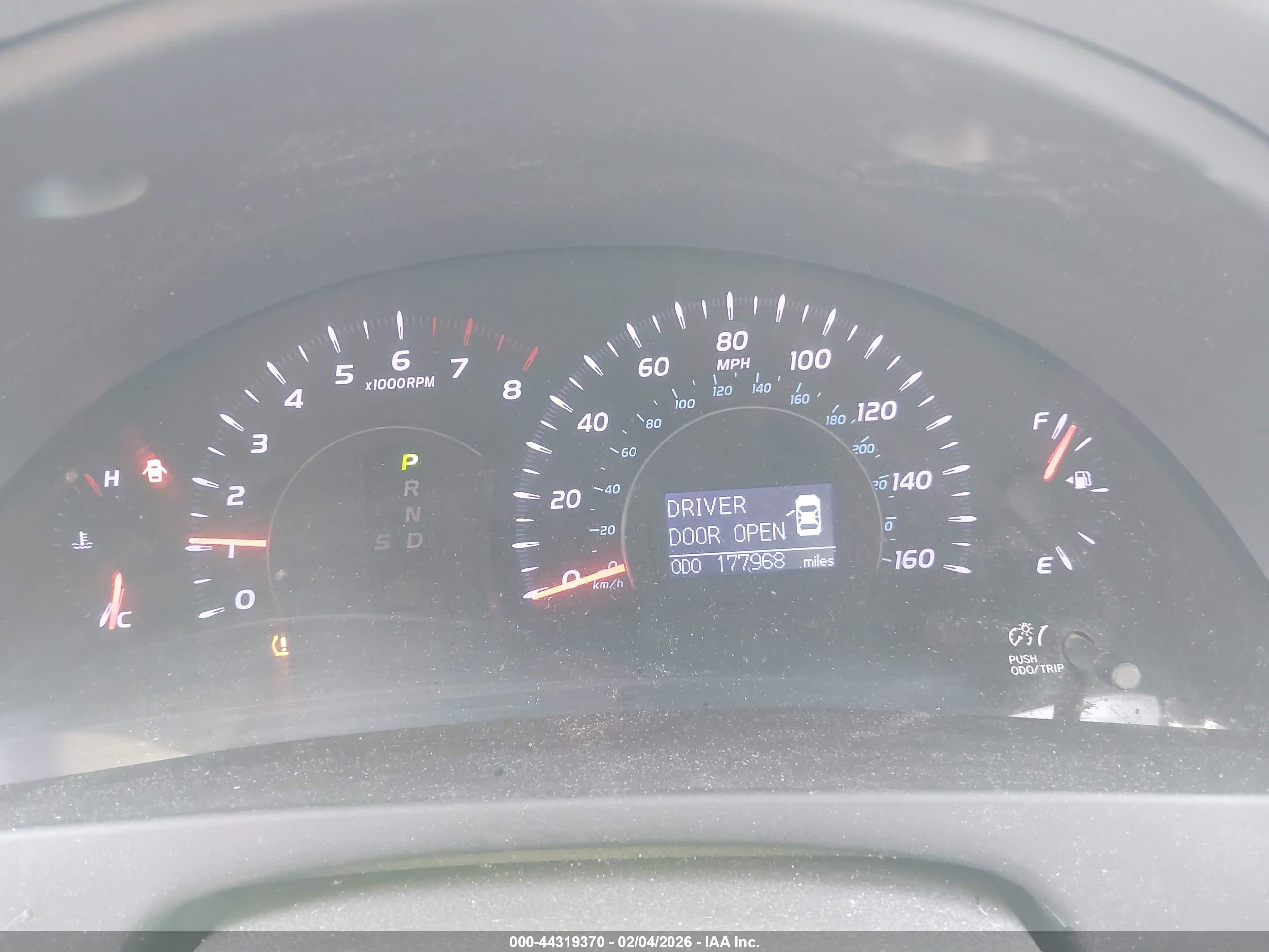 TOYOTA CAMRY image 7