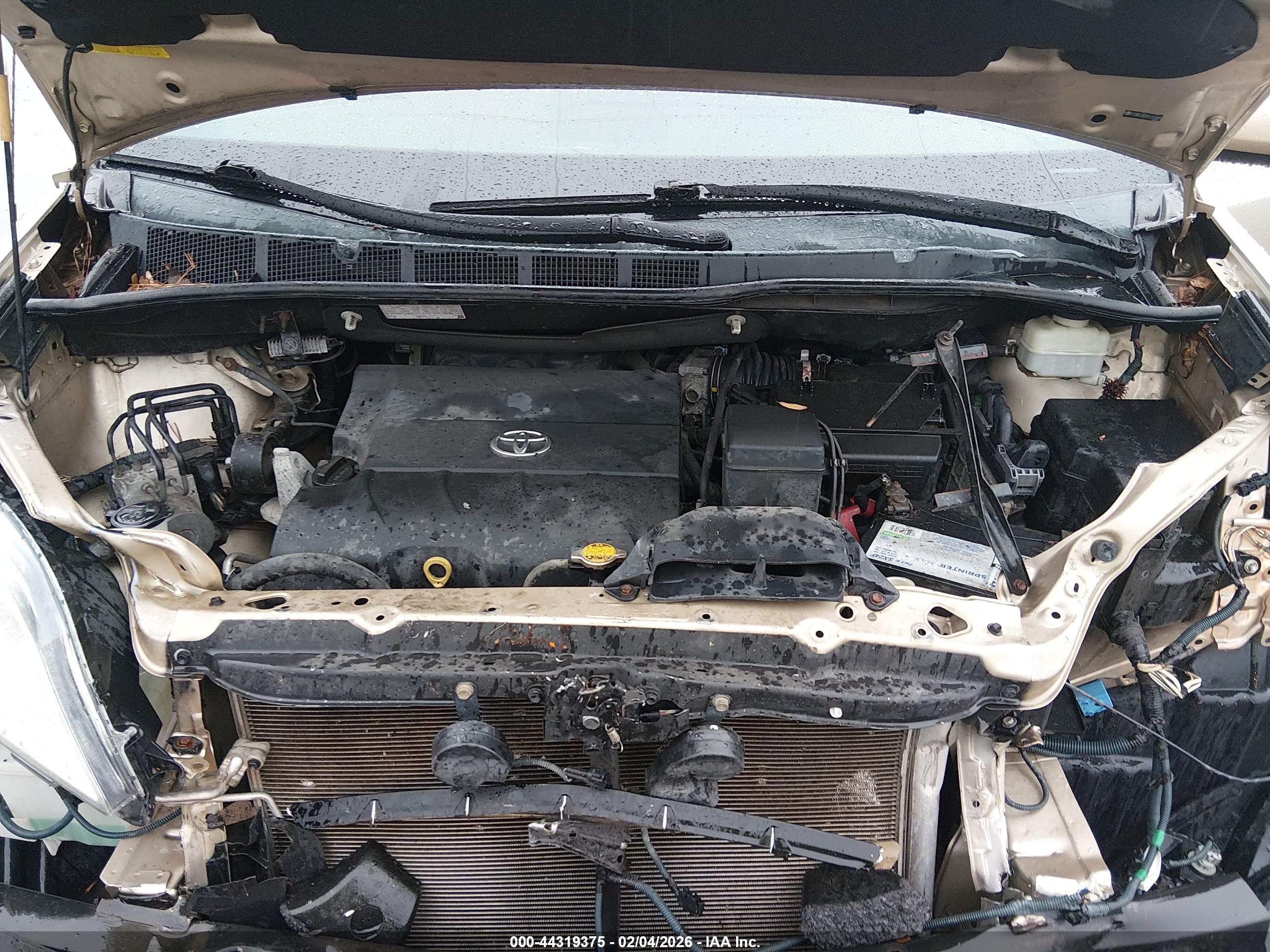 TOYOTA SIENNA image 10