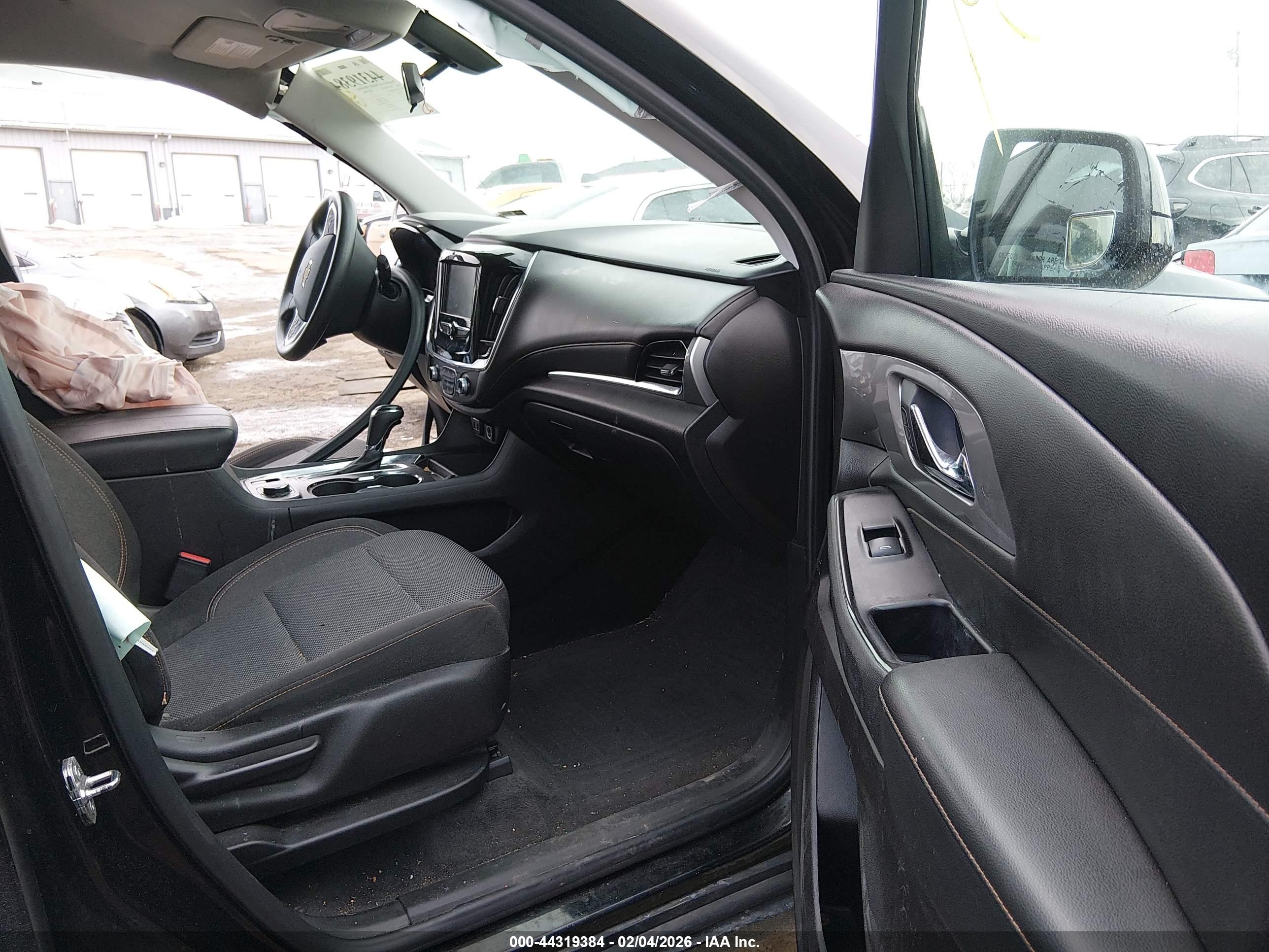 CHEVROLET TRAVERSE image 5