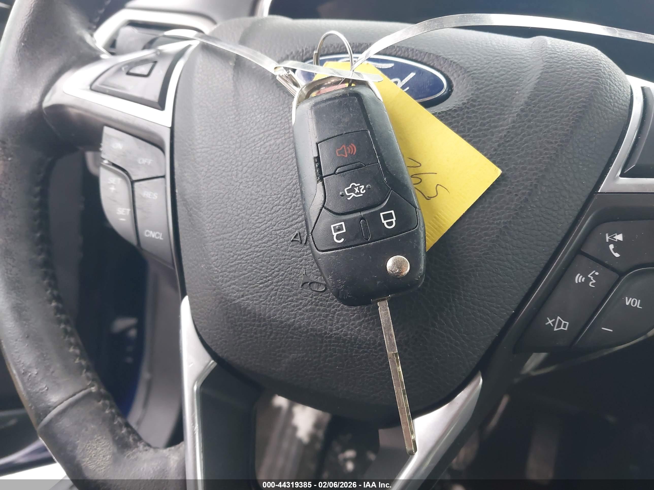 FORD FUSION image 11