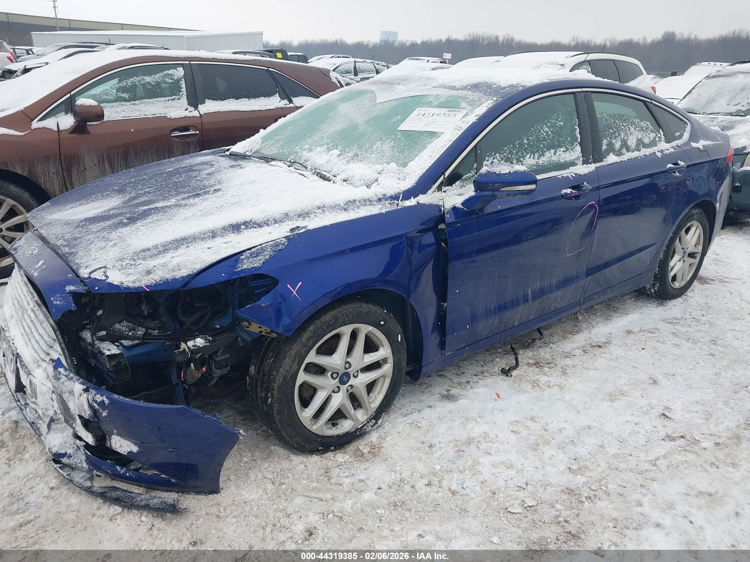 FORD FUSION image 2