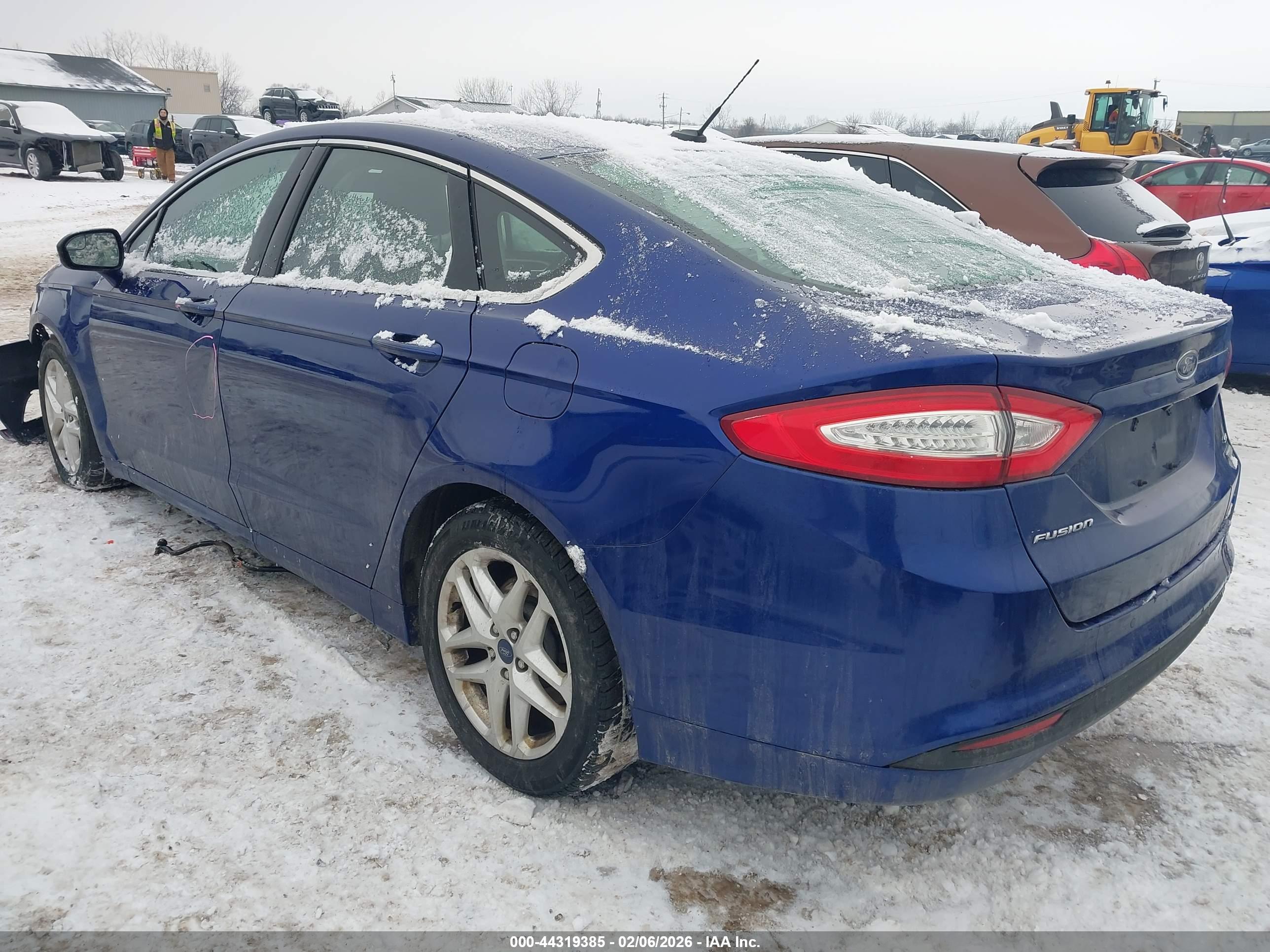 FORD FUSION image 3