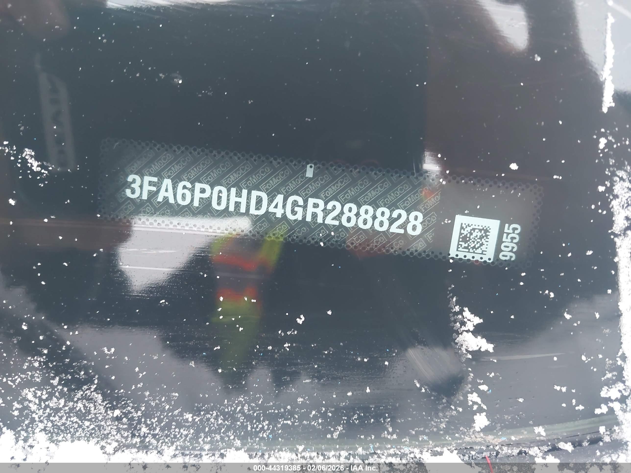 FORD FUSION image 9
