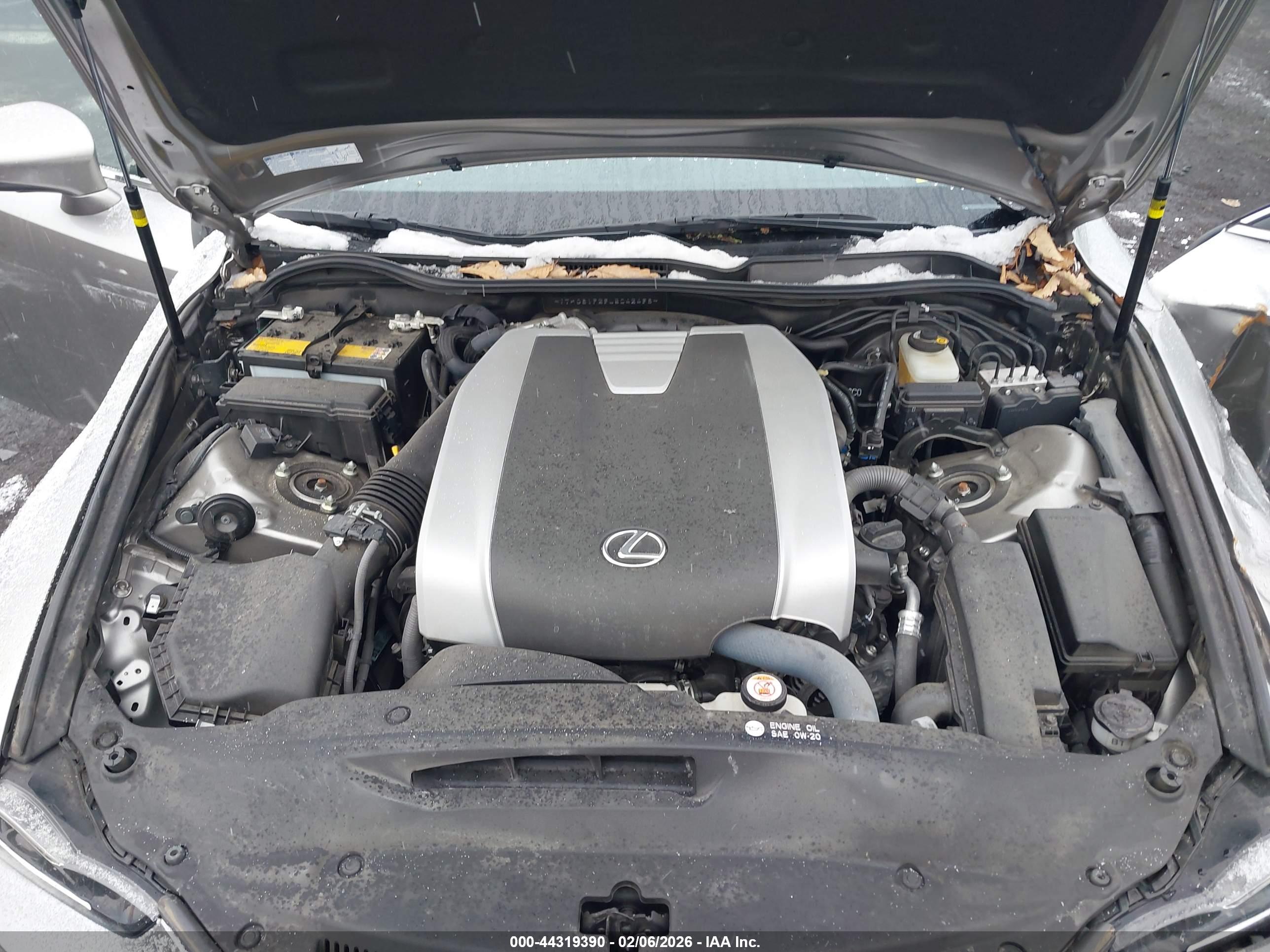 LEXUS IS image 10