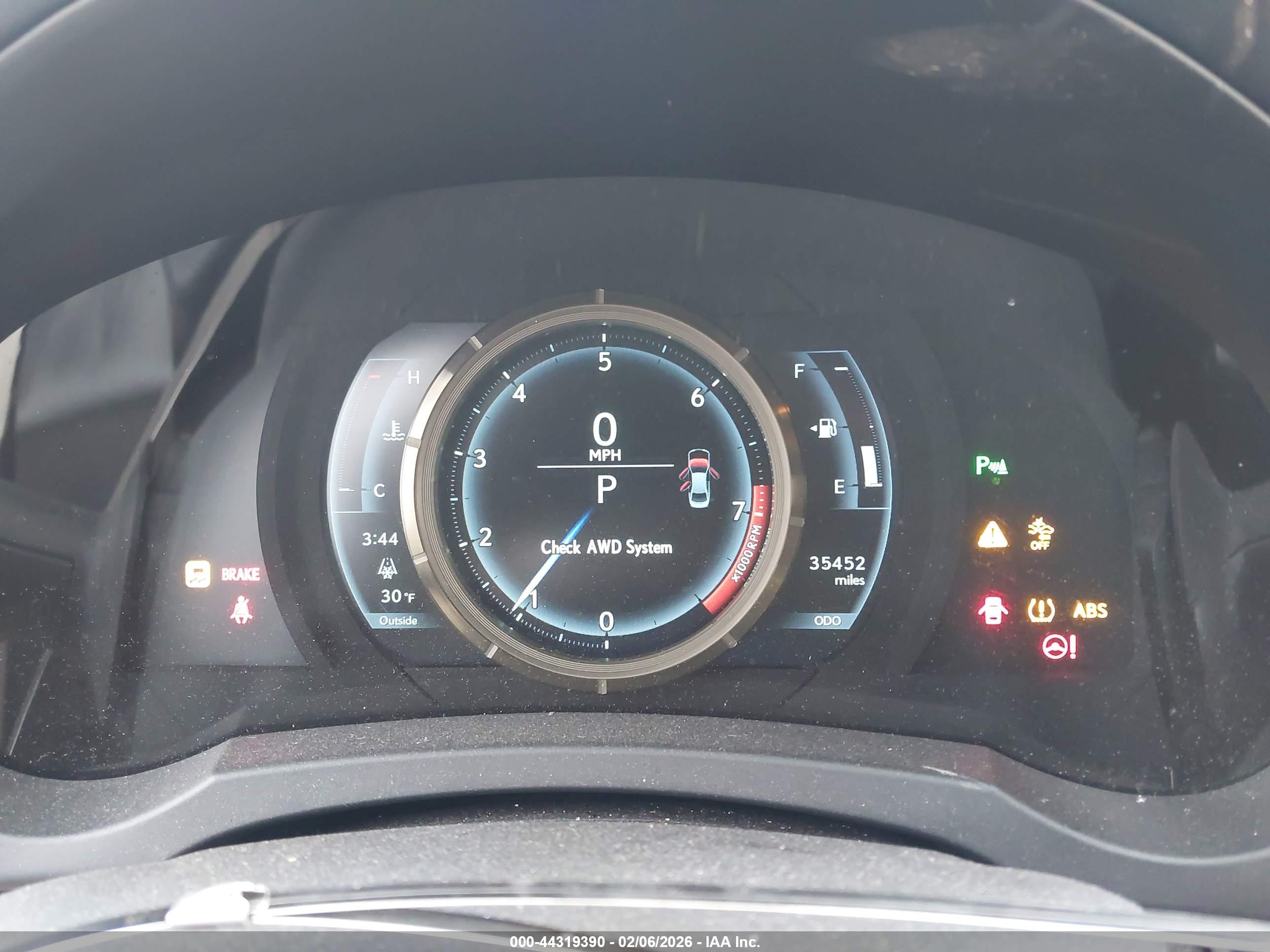 LEXUS IS image 7