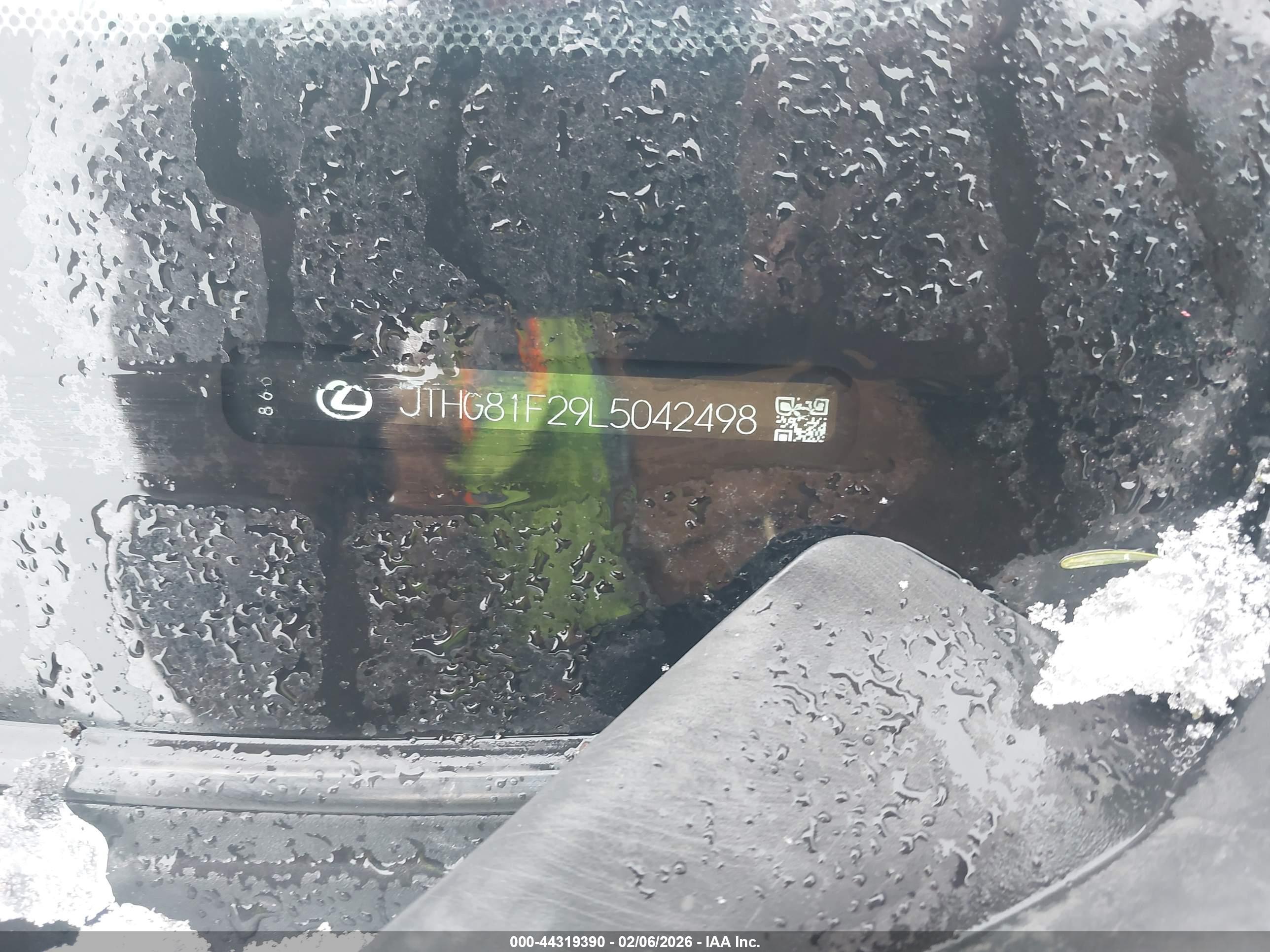 LEXUS IS image 9