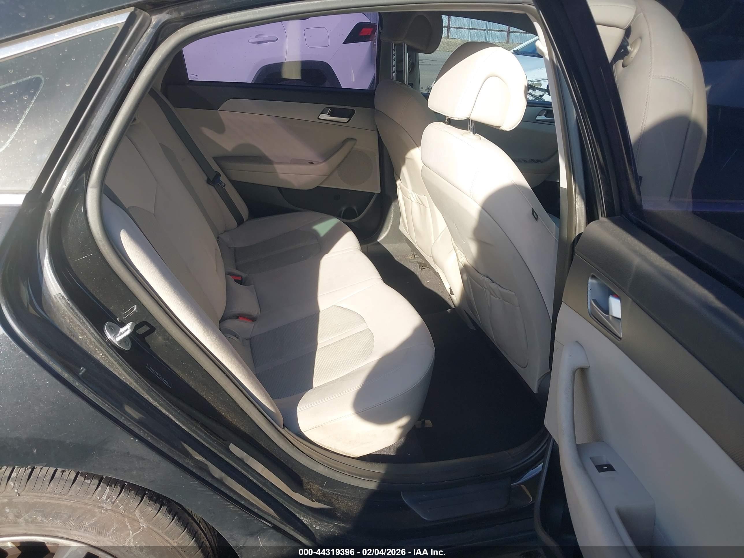 HYUNDAI SONATA image 8