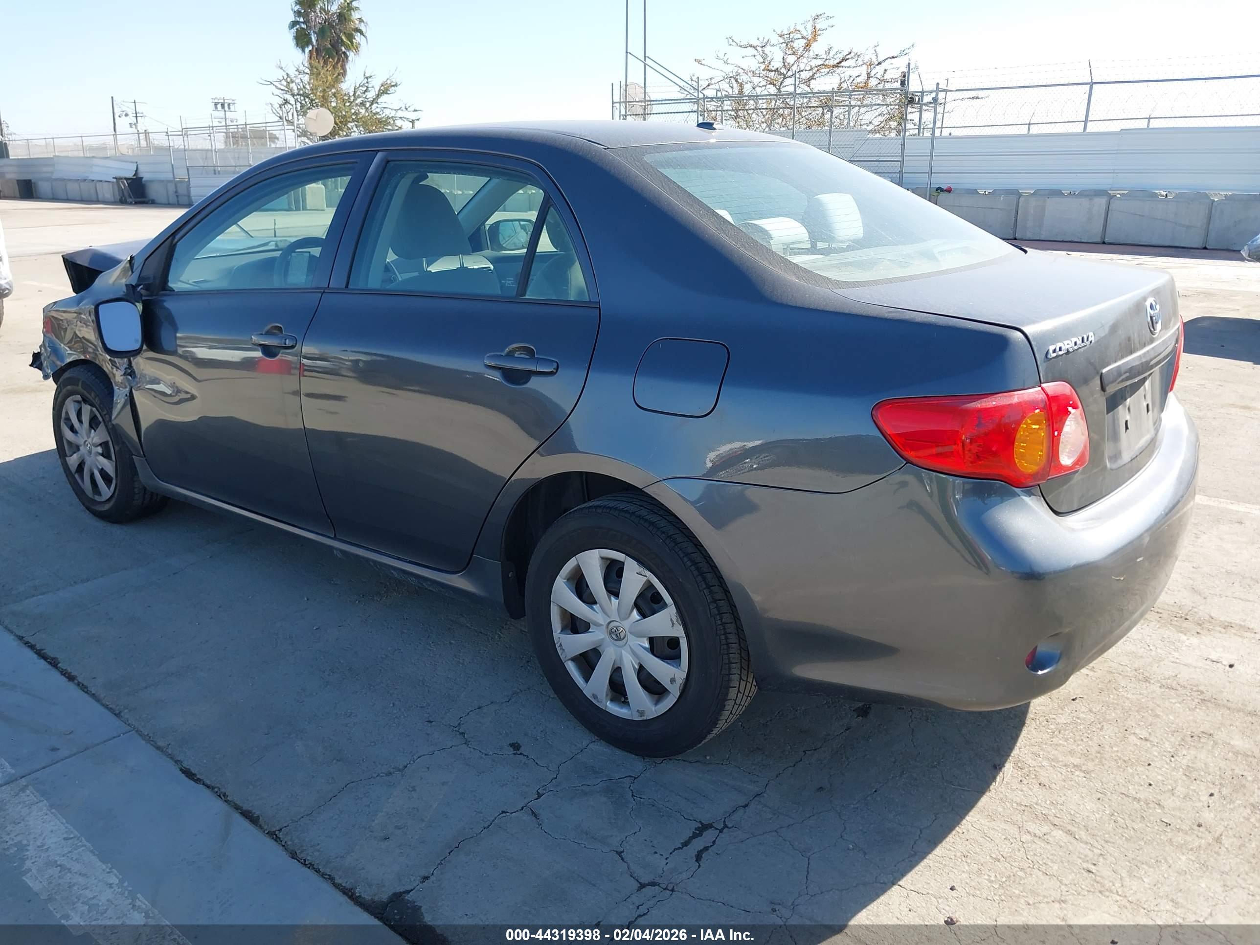 TOYOTA COROLLA image 3