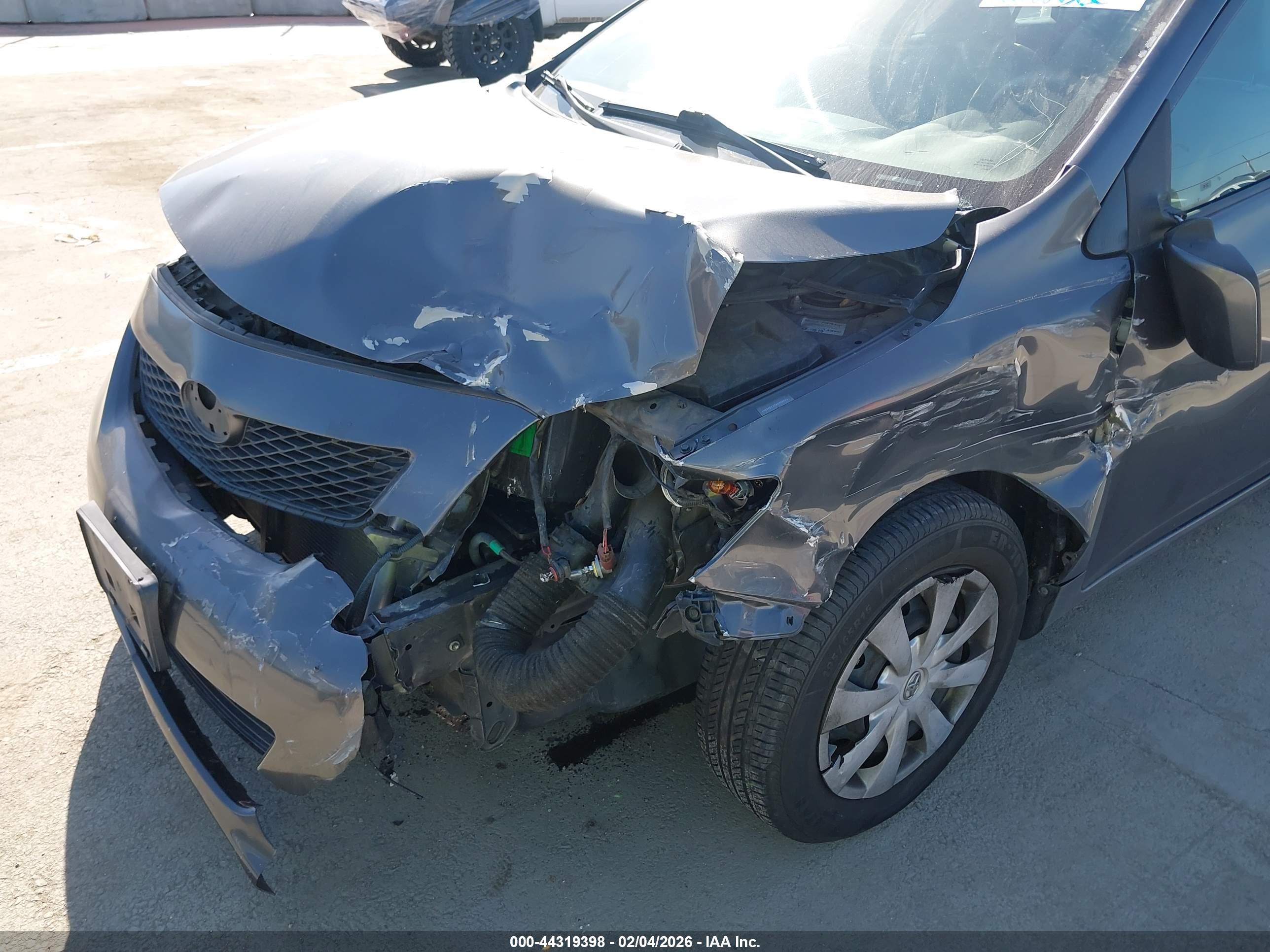 TOYOTA COROLLA image 6