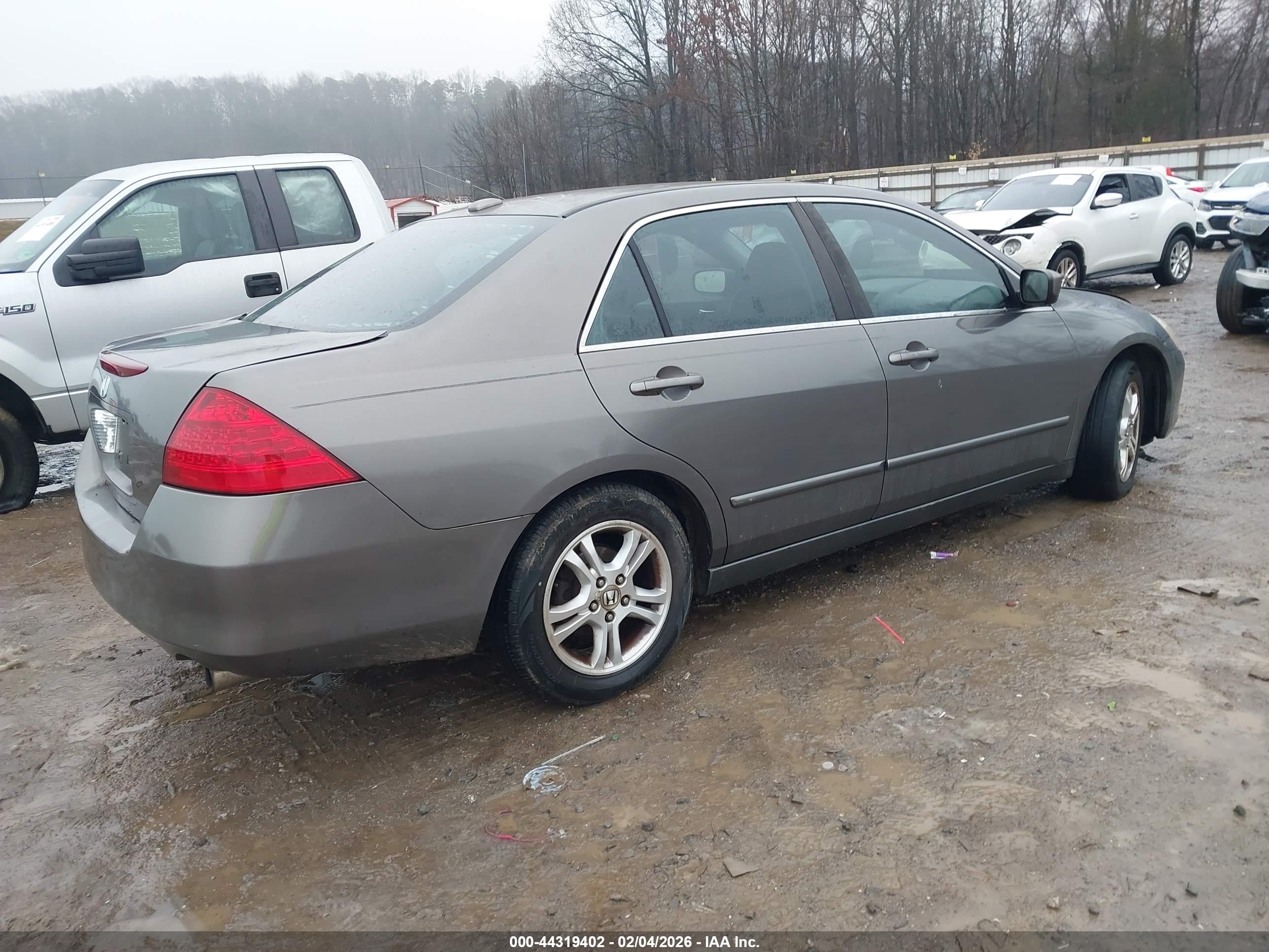 HONDA ACCORD image 4