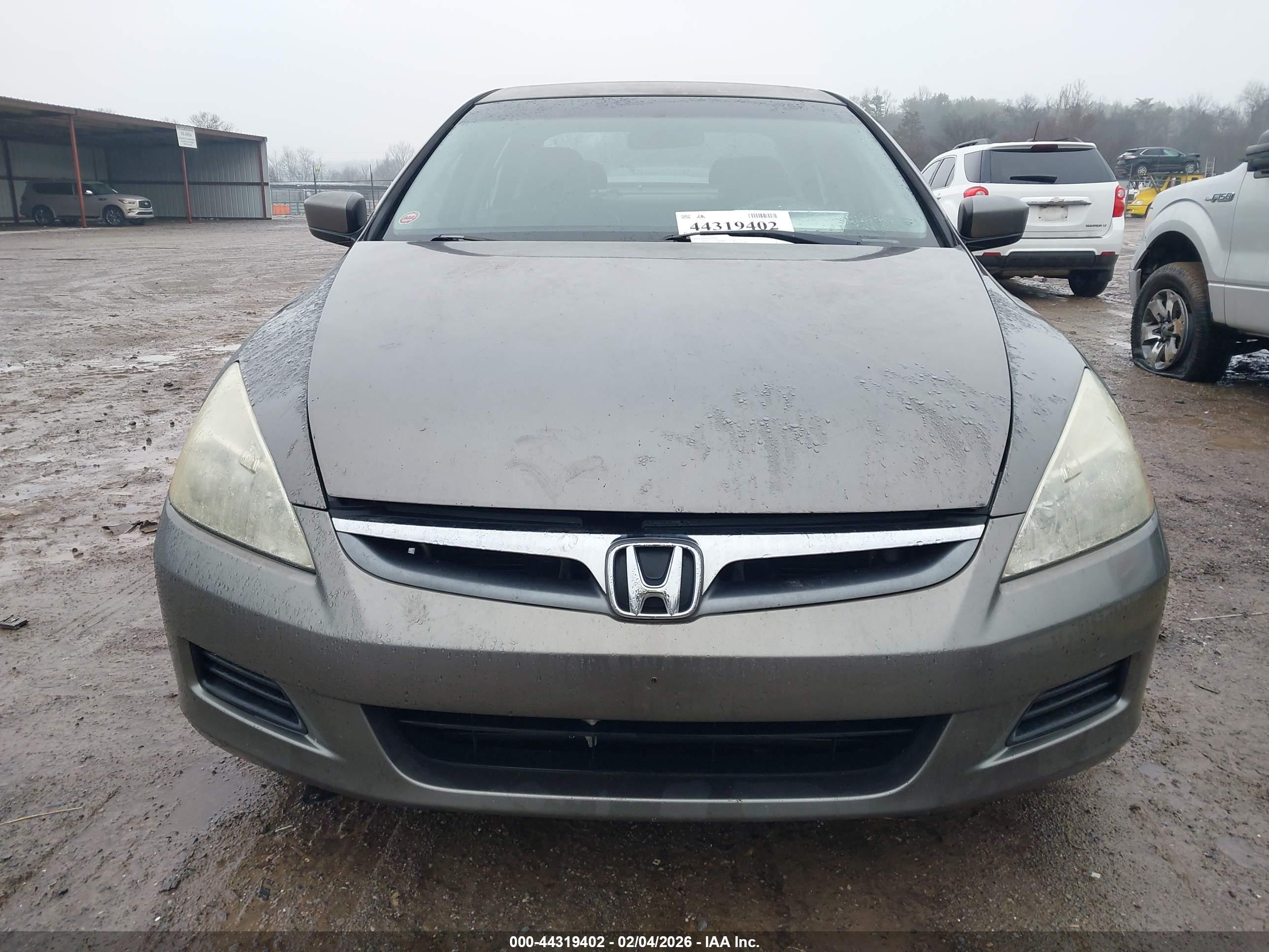 HONDA ACCORD image 6