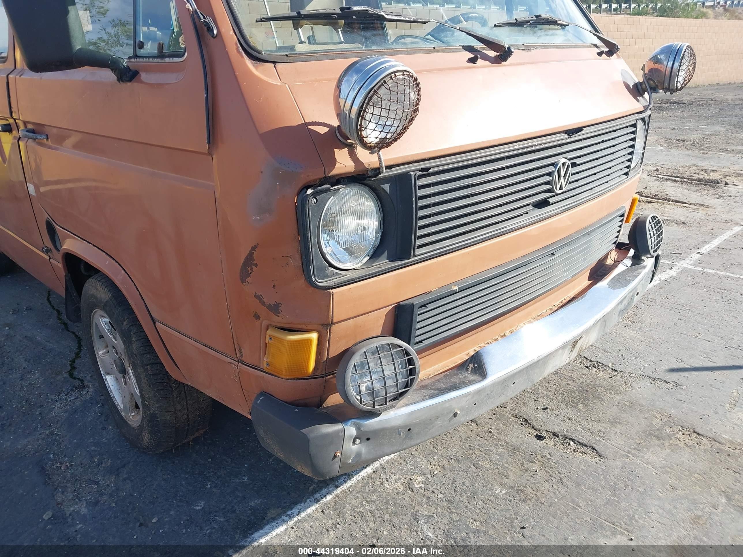 VOLKSWAGEN KOMBI image 6